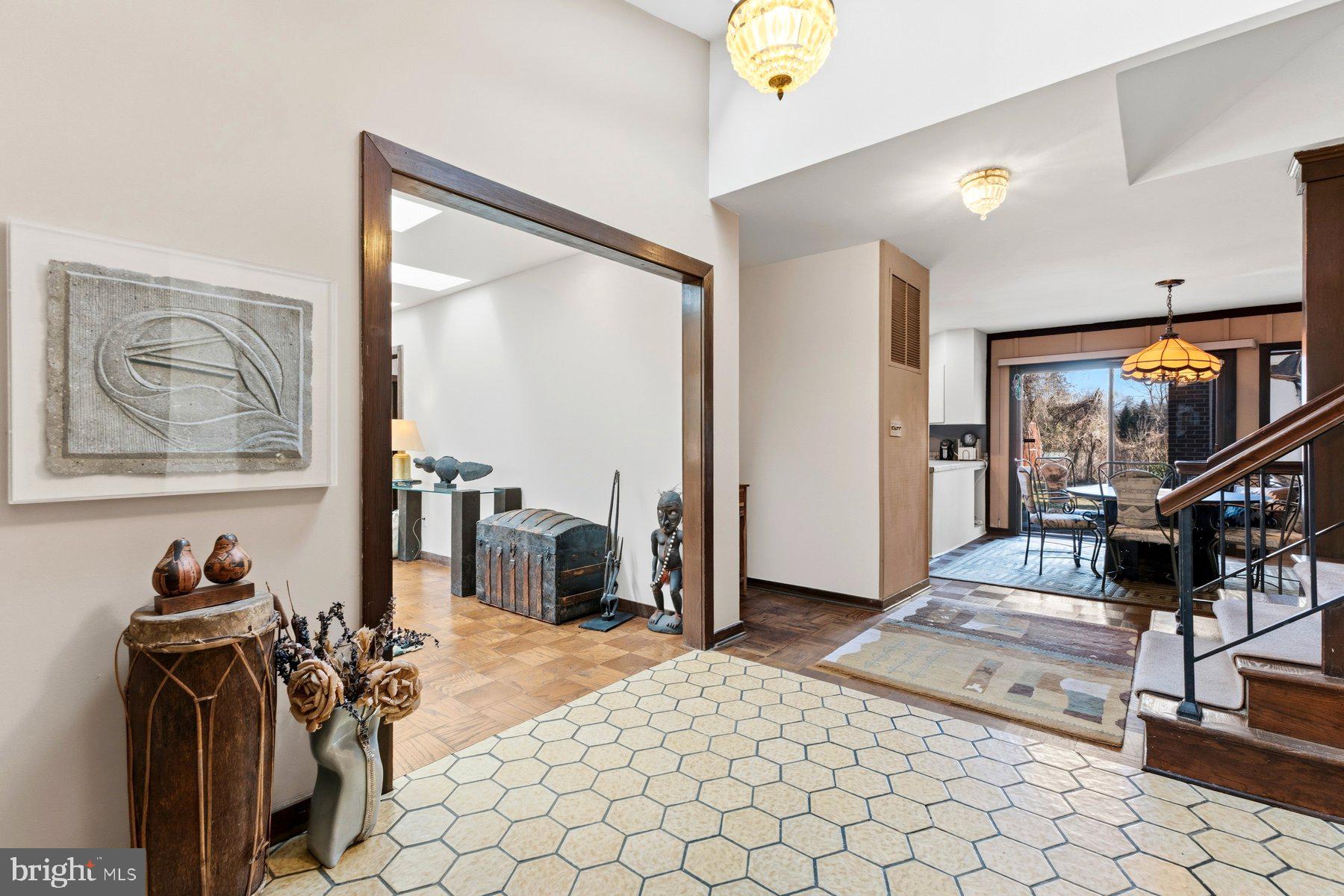 BURNT MILLS HILLS - Residential