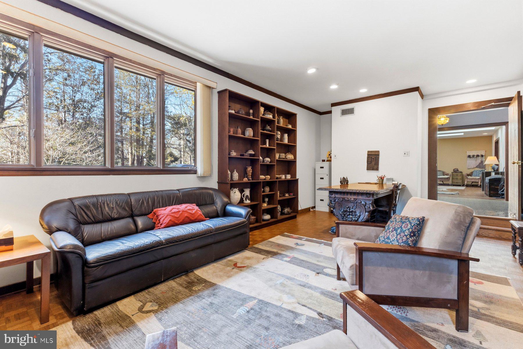 BURNT MILLS HILLS - Residential