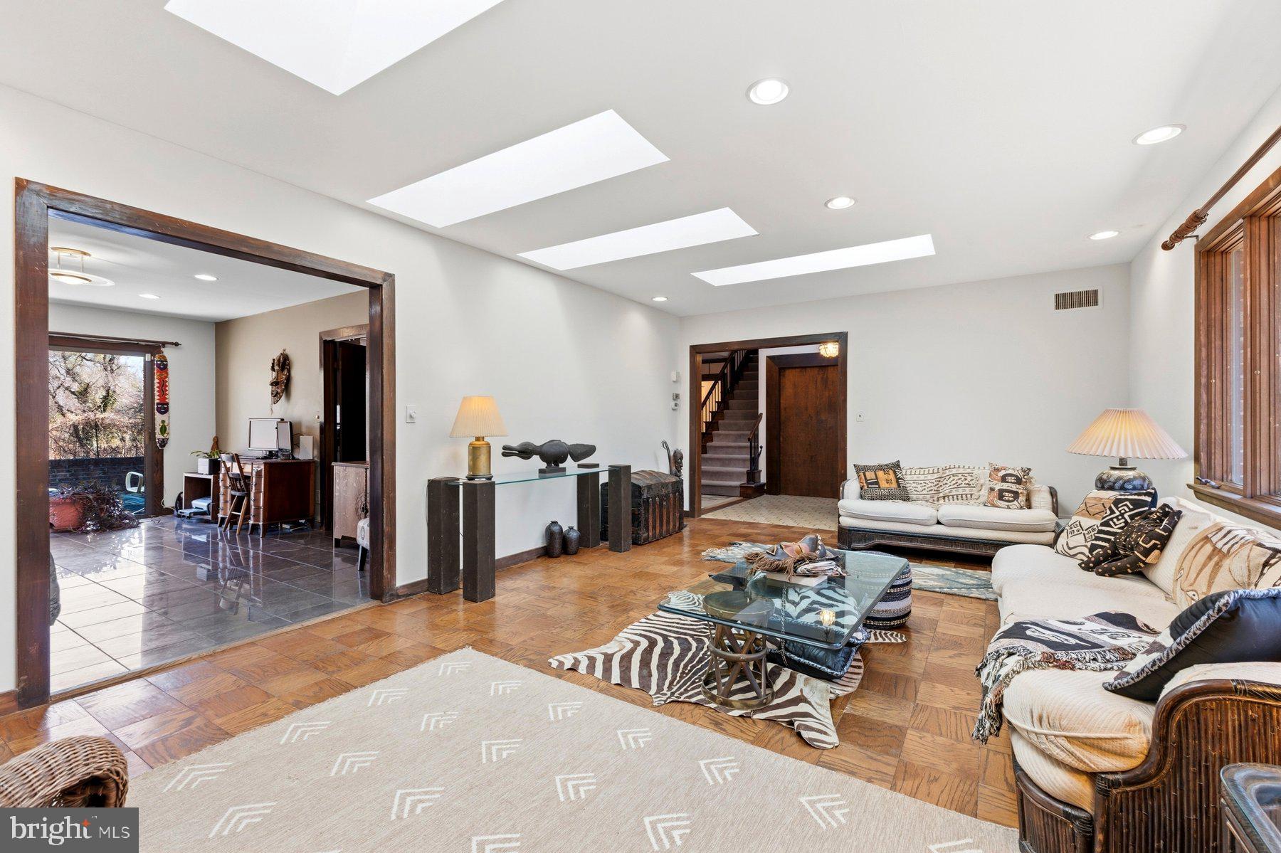 BURNT MILLS HILLS - Residential