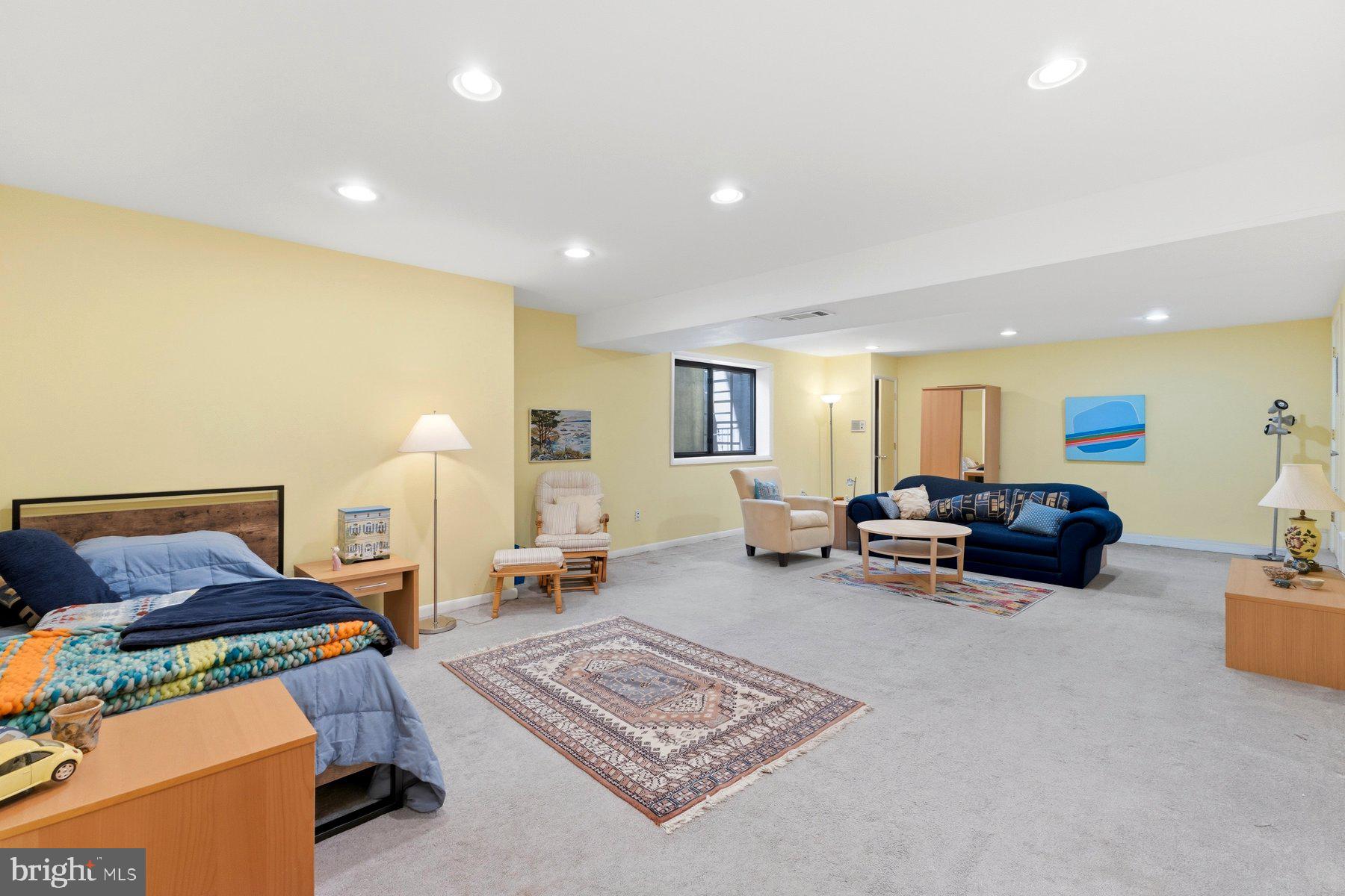 BURNT MILLS HILLS - Residential