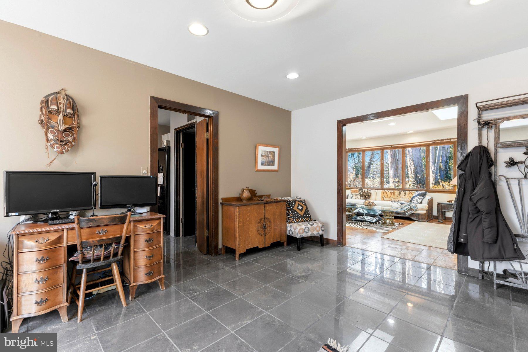 BURNT MILLS HILLS - Residential