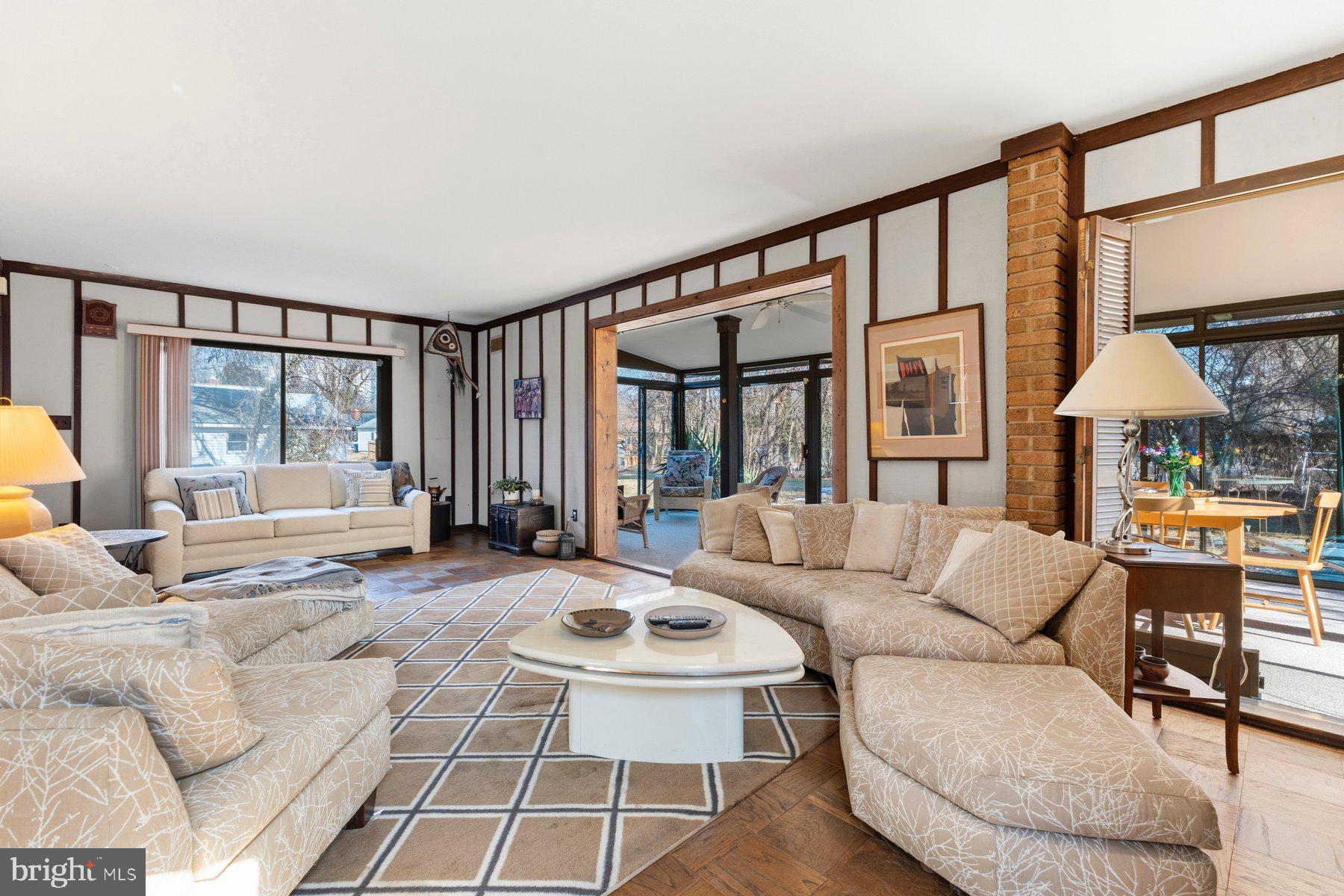 BURNT MILLS HILLS - Residential