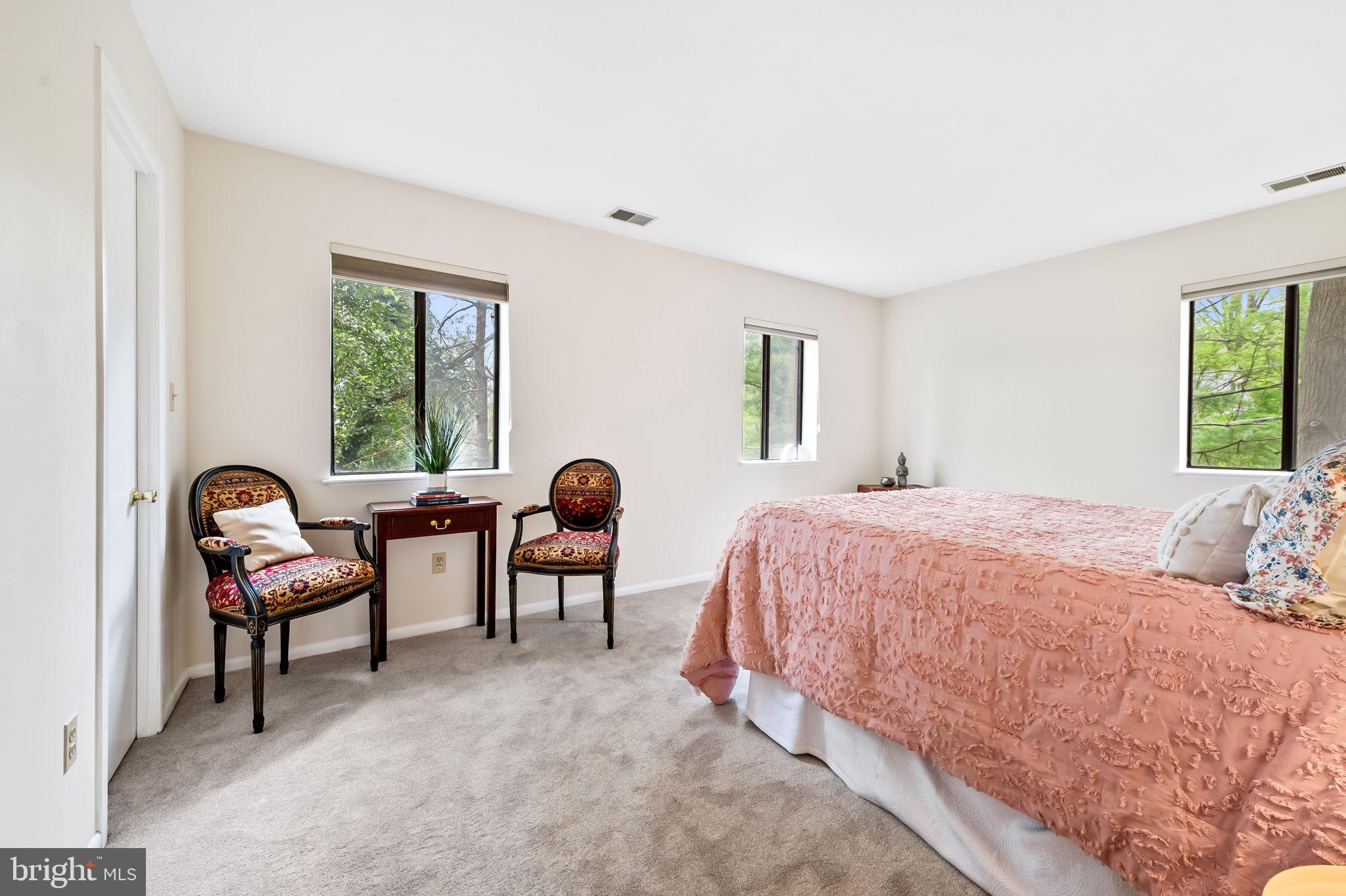 MOUNT WASHINGTON - Residential