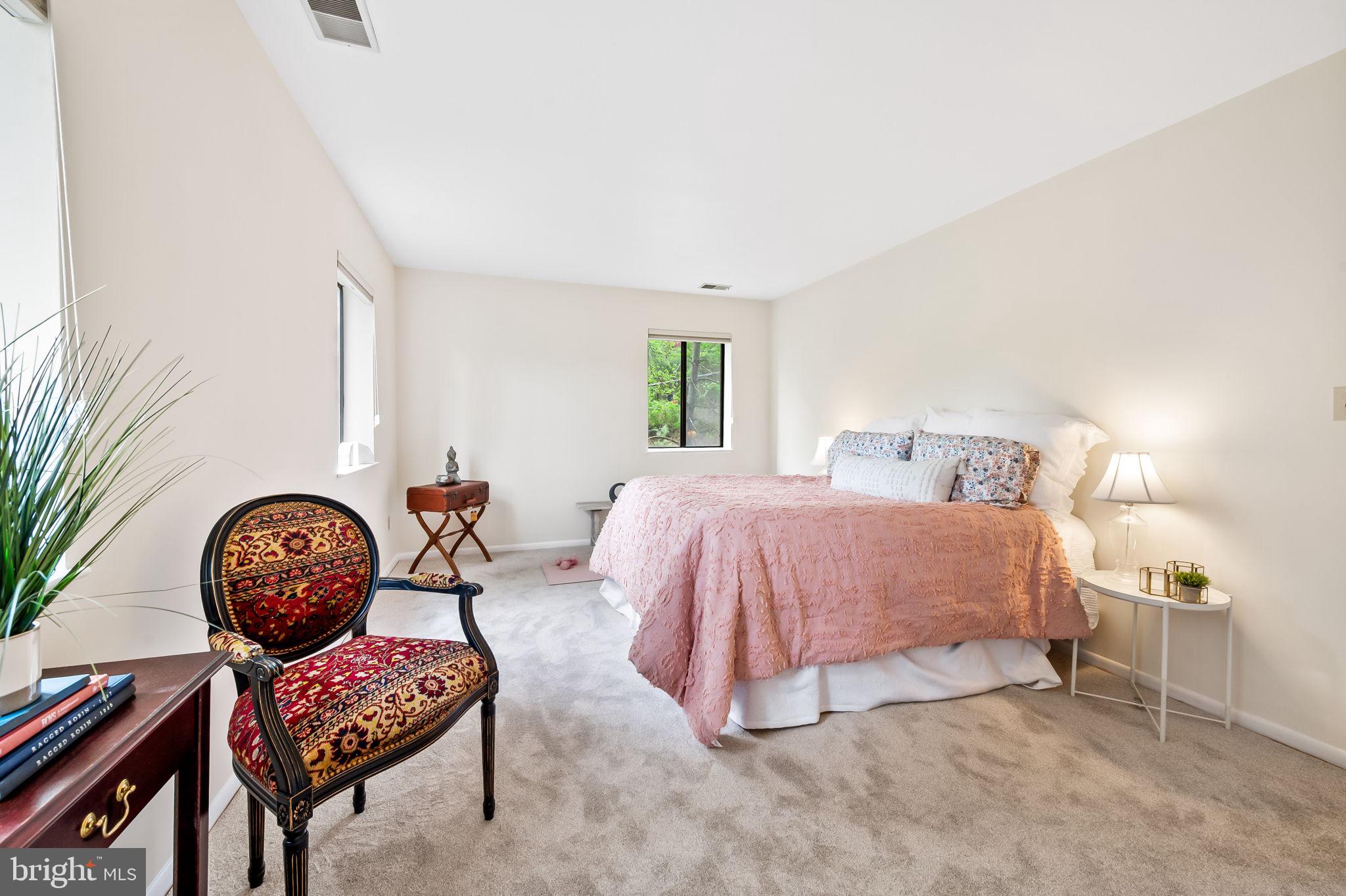 MOUNT WASHINGTON - Residential