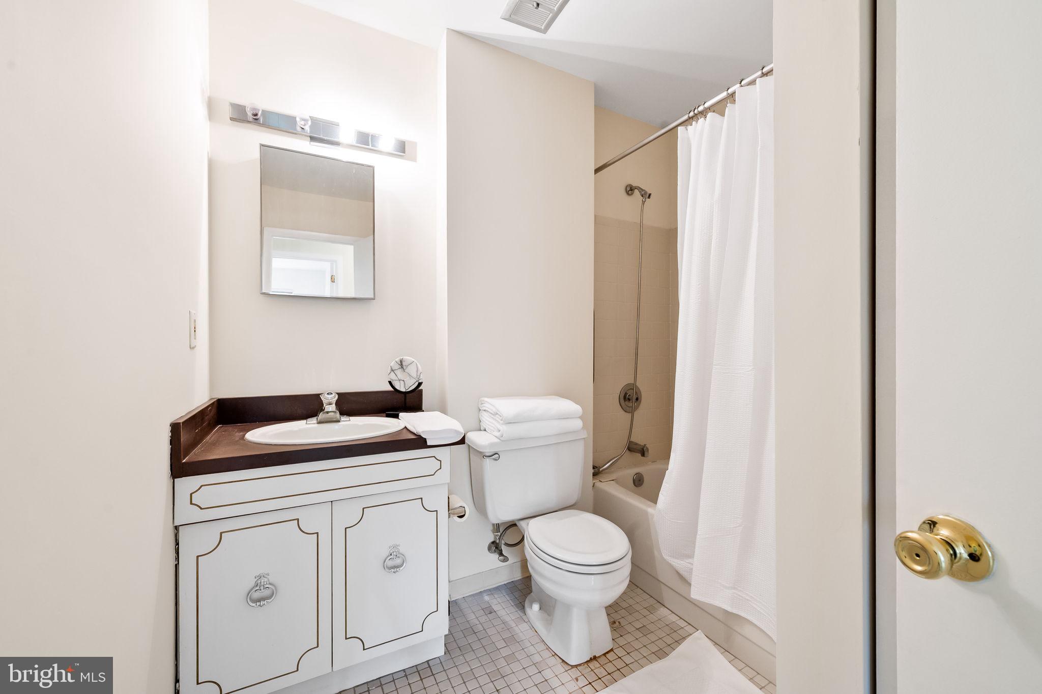 MOUNT WASHINGTON - Residential