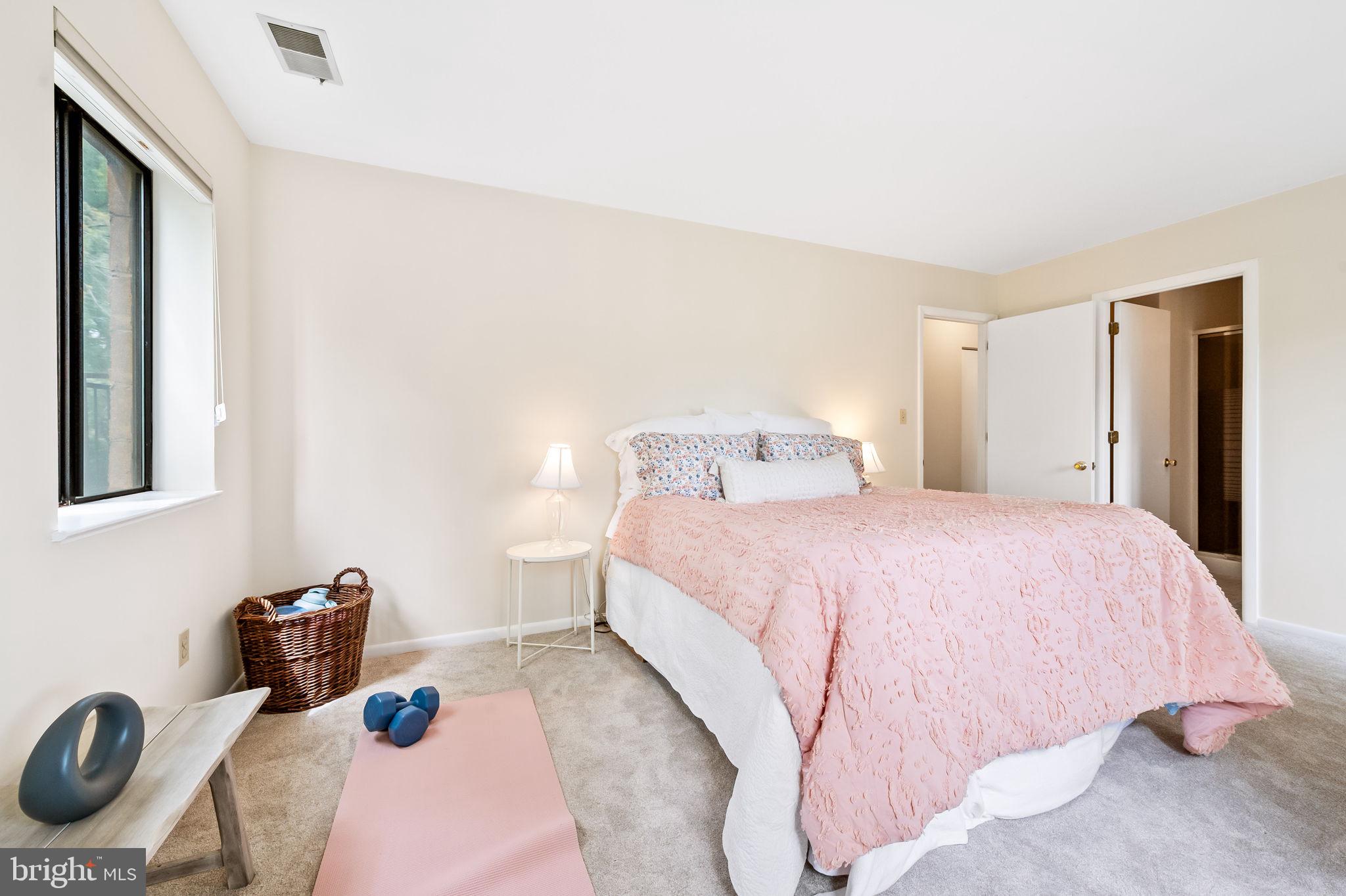 MOUNT WASHINGTON - Residential