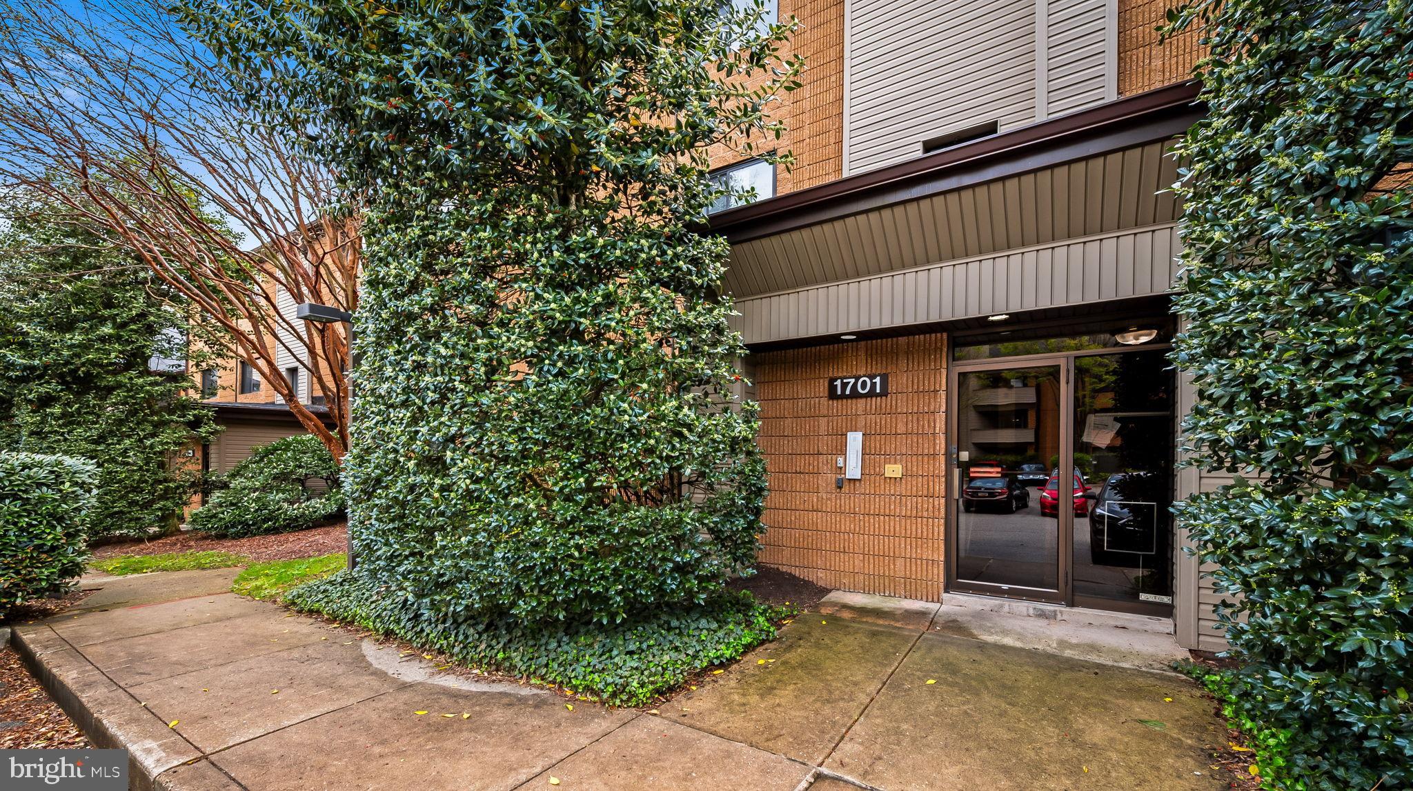 MOUNT WASHINGTON - Residential