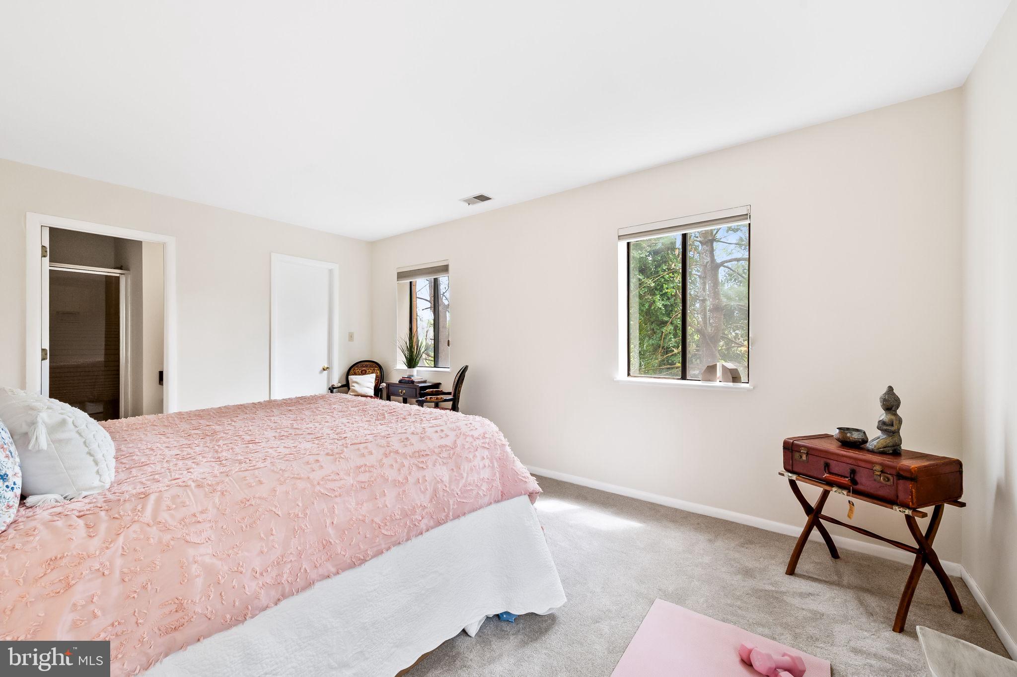 MOUNT WASHINGTON - Residential