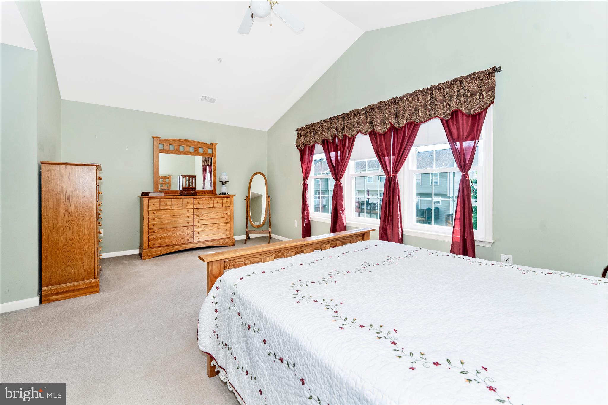 WHISPERING RIDGE - Residential