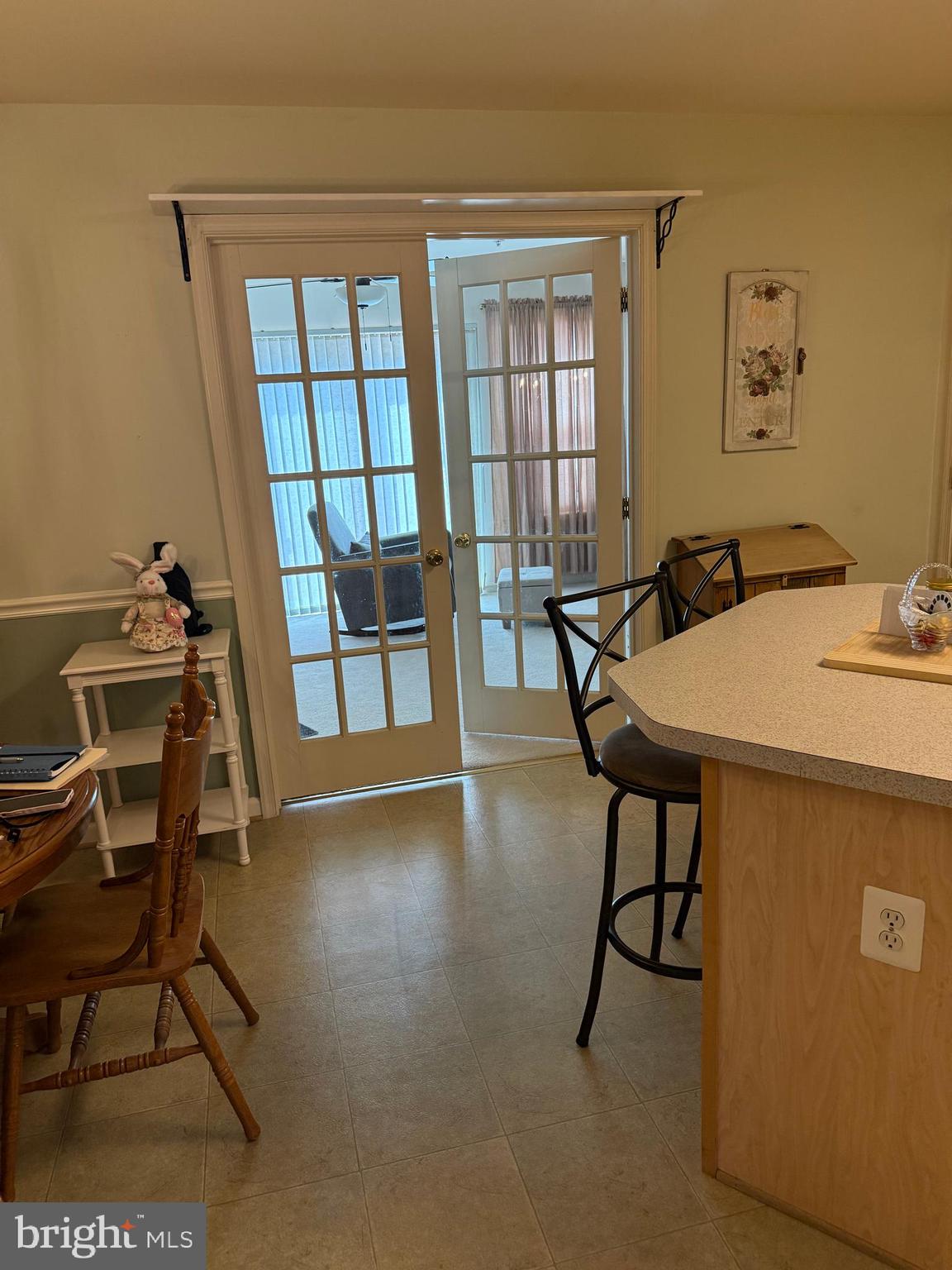 WHISPERING RIDGE - Residential