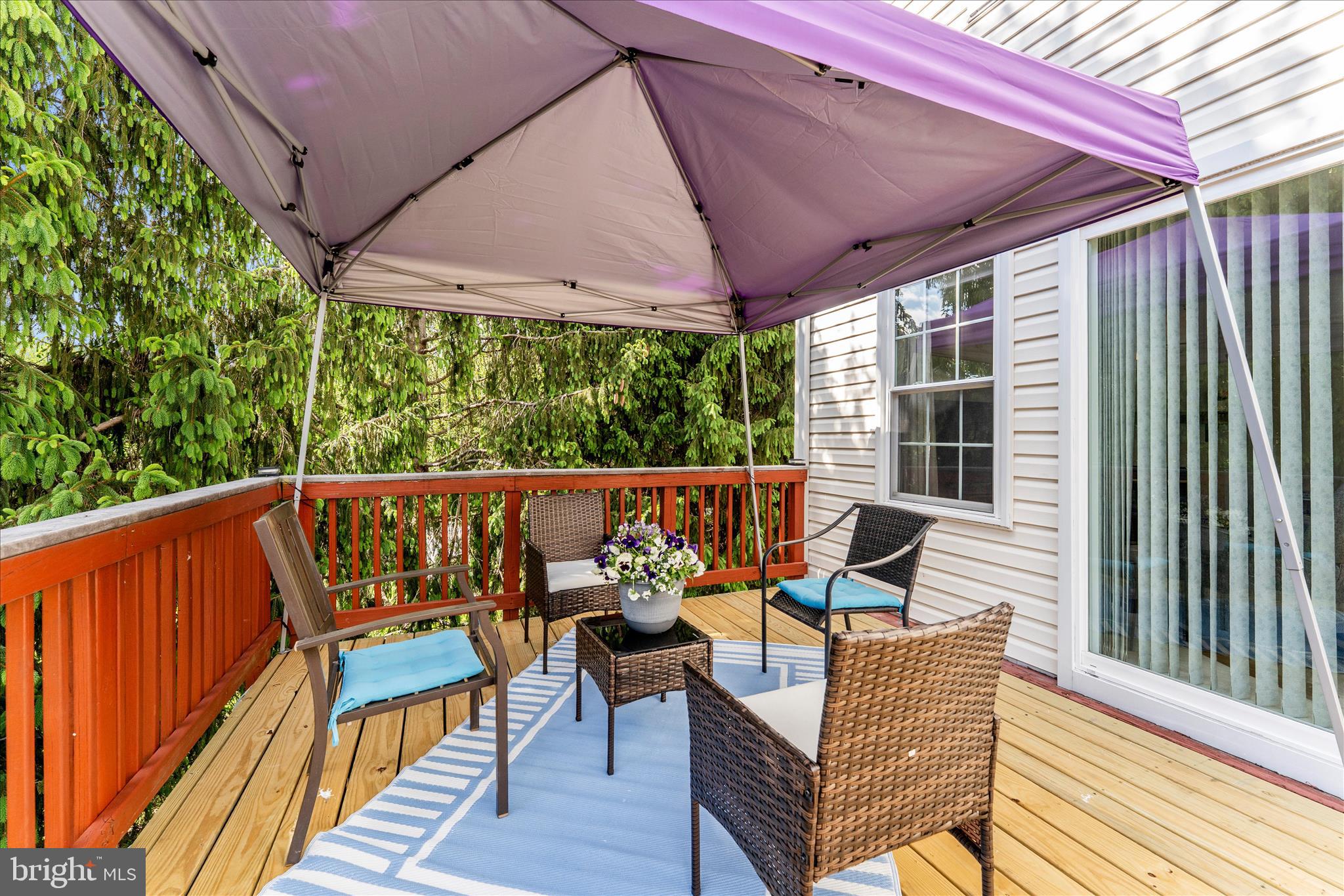 WHISPERING RIDGE - Residential