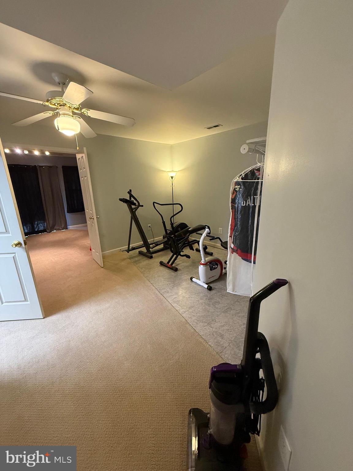 WHISPERING RIDGE - Residential