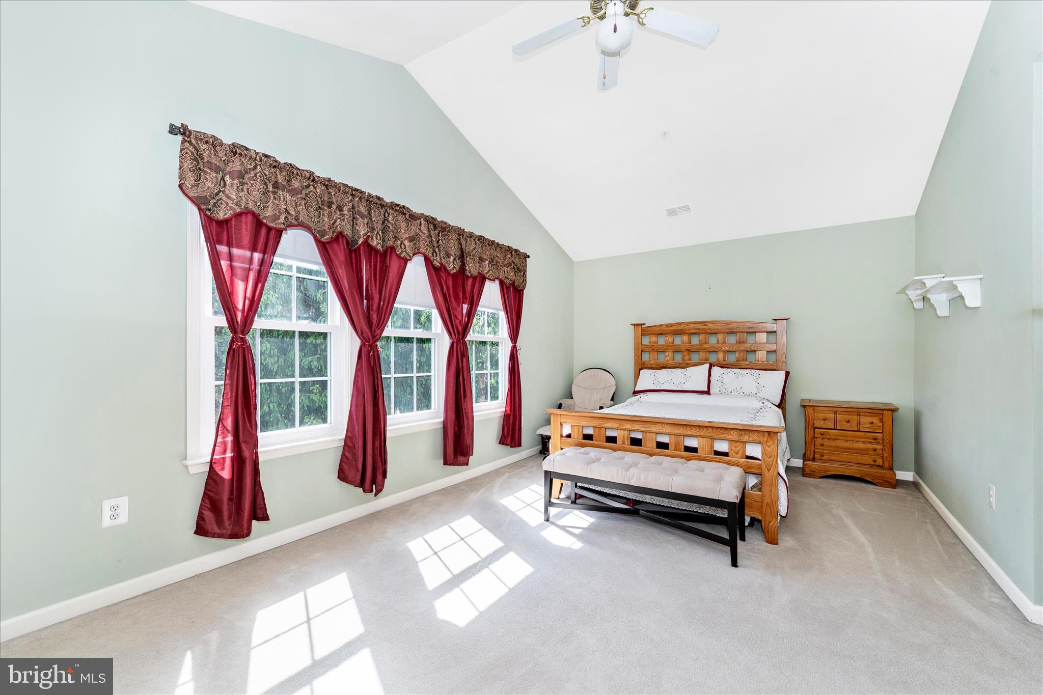 WHISPERING RIDGE - Residential