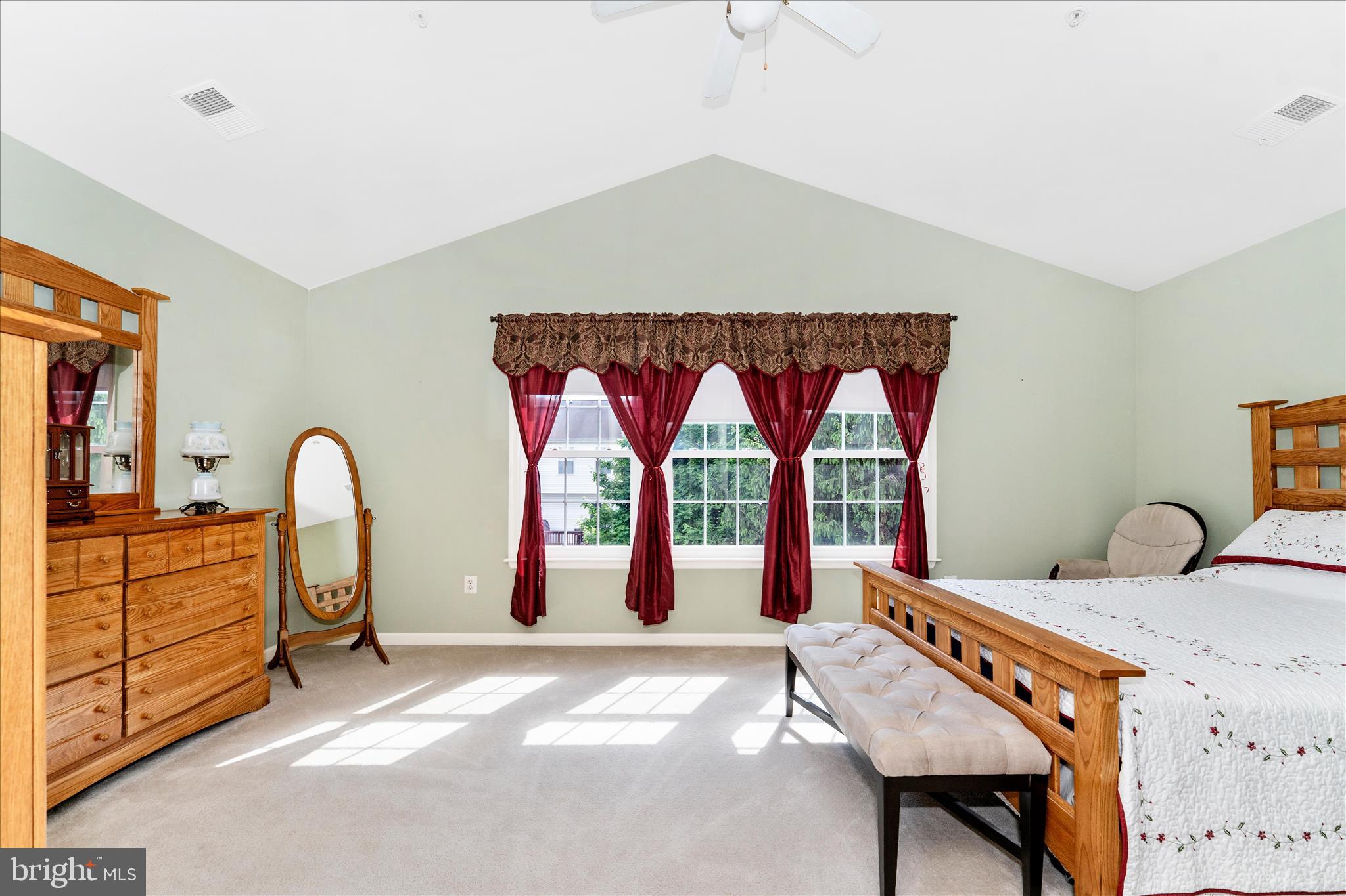 WHISPERING RIDGE - Residential