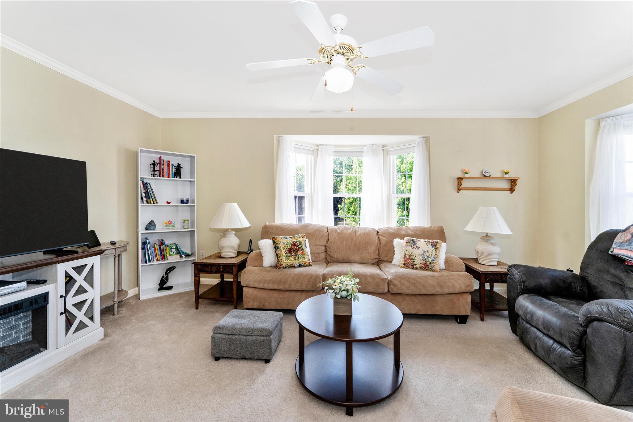 WHISPERING RIDGE - Residential