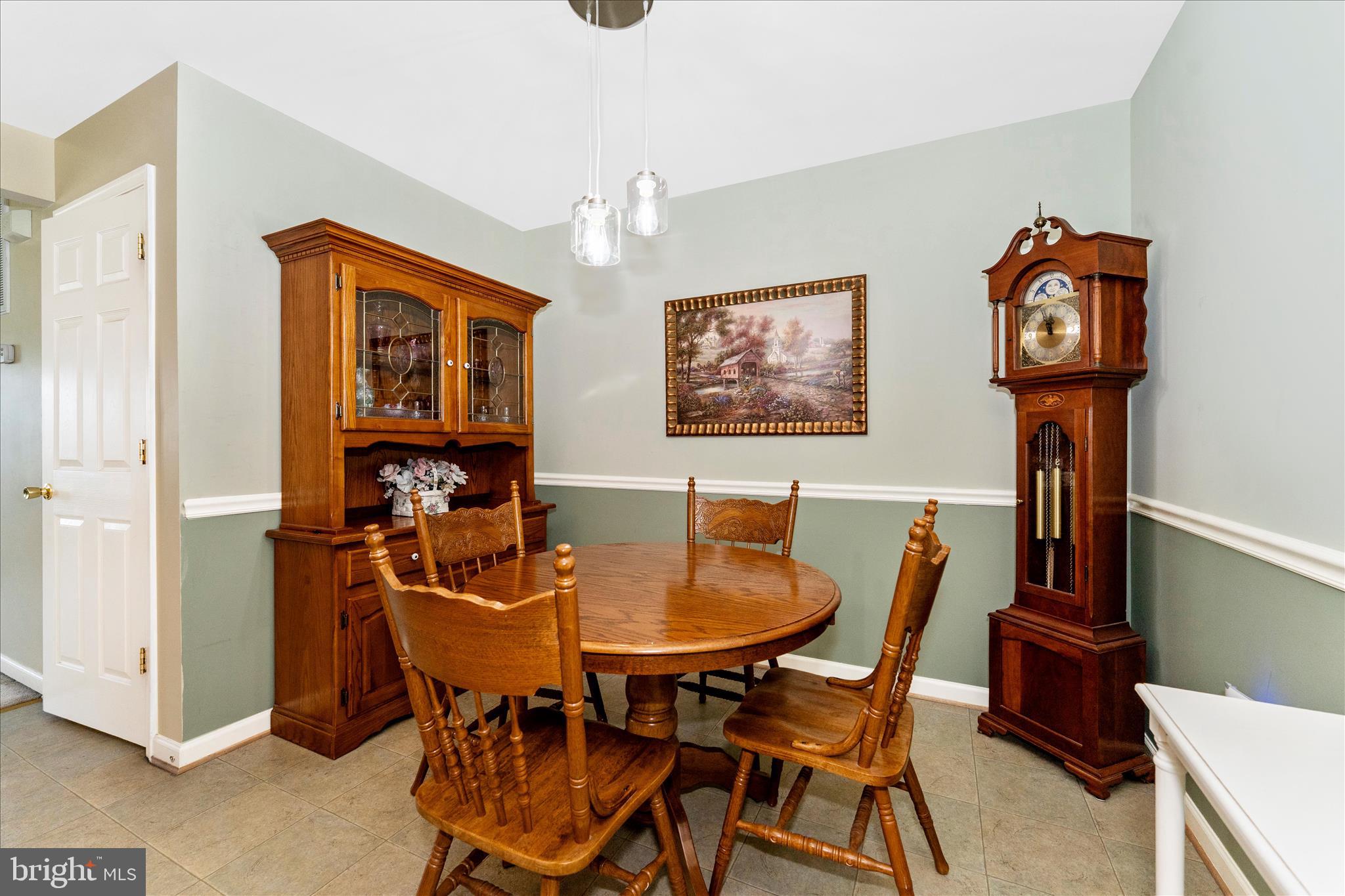 WHISPERING RIDGE - Residential