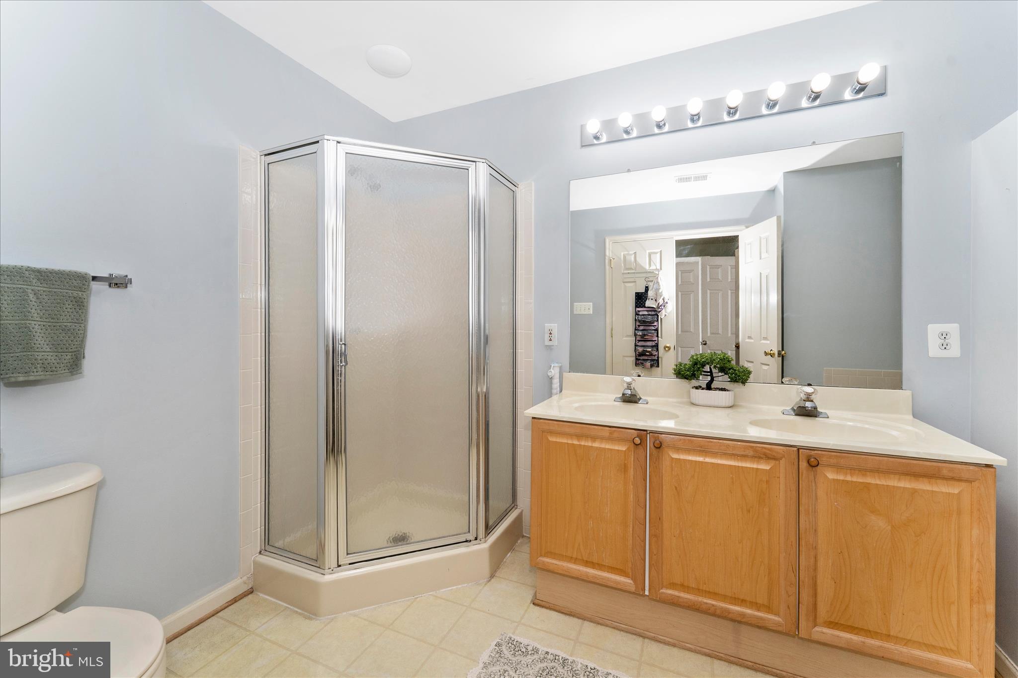 WHISPERING RIDGE - Residential