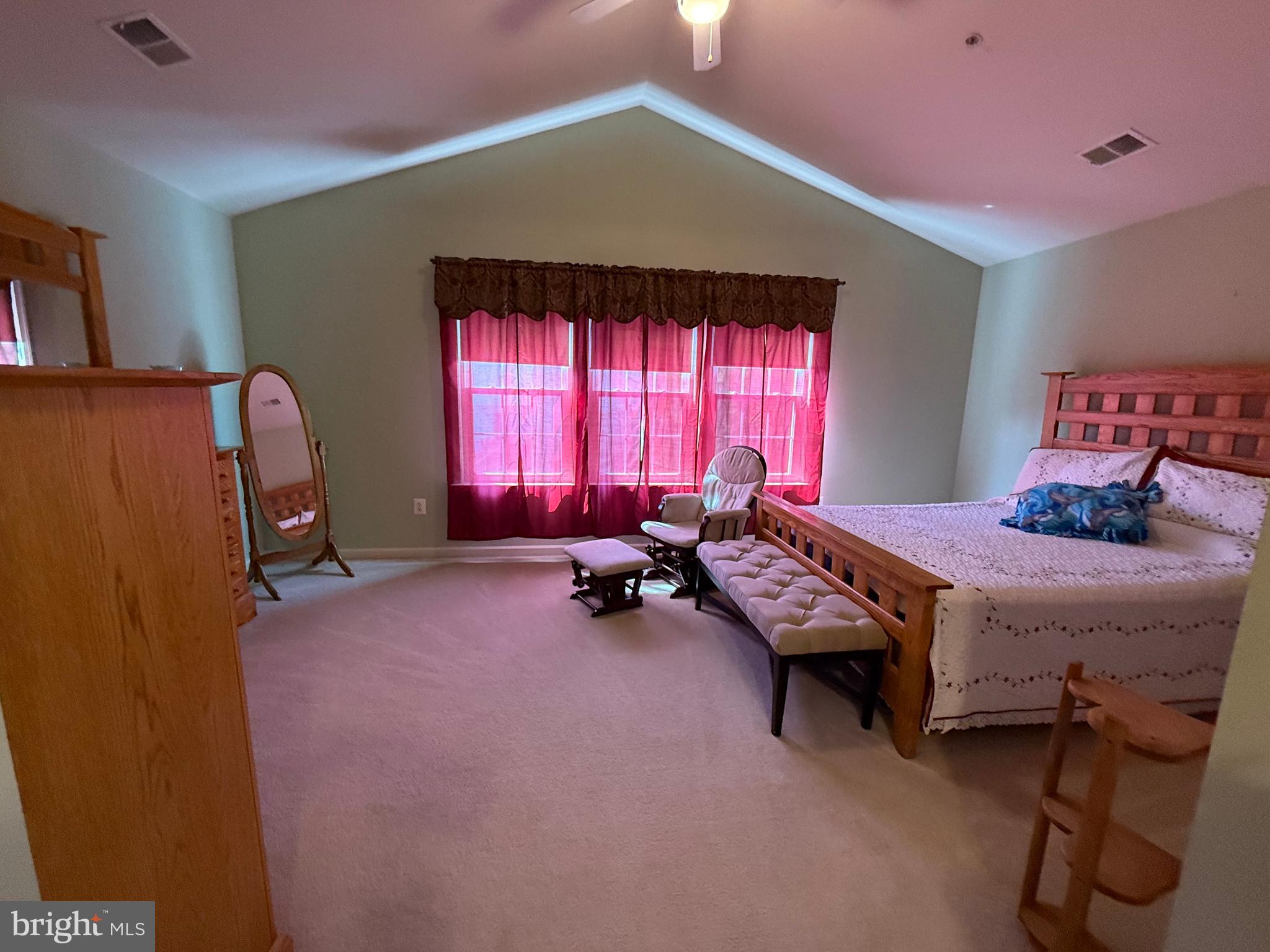 WHISPERING RIDGE - Residential