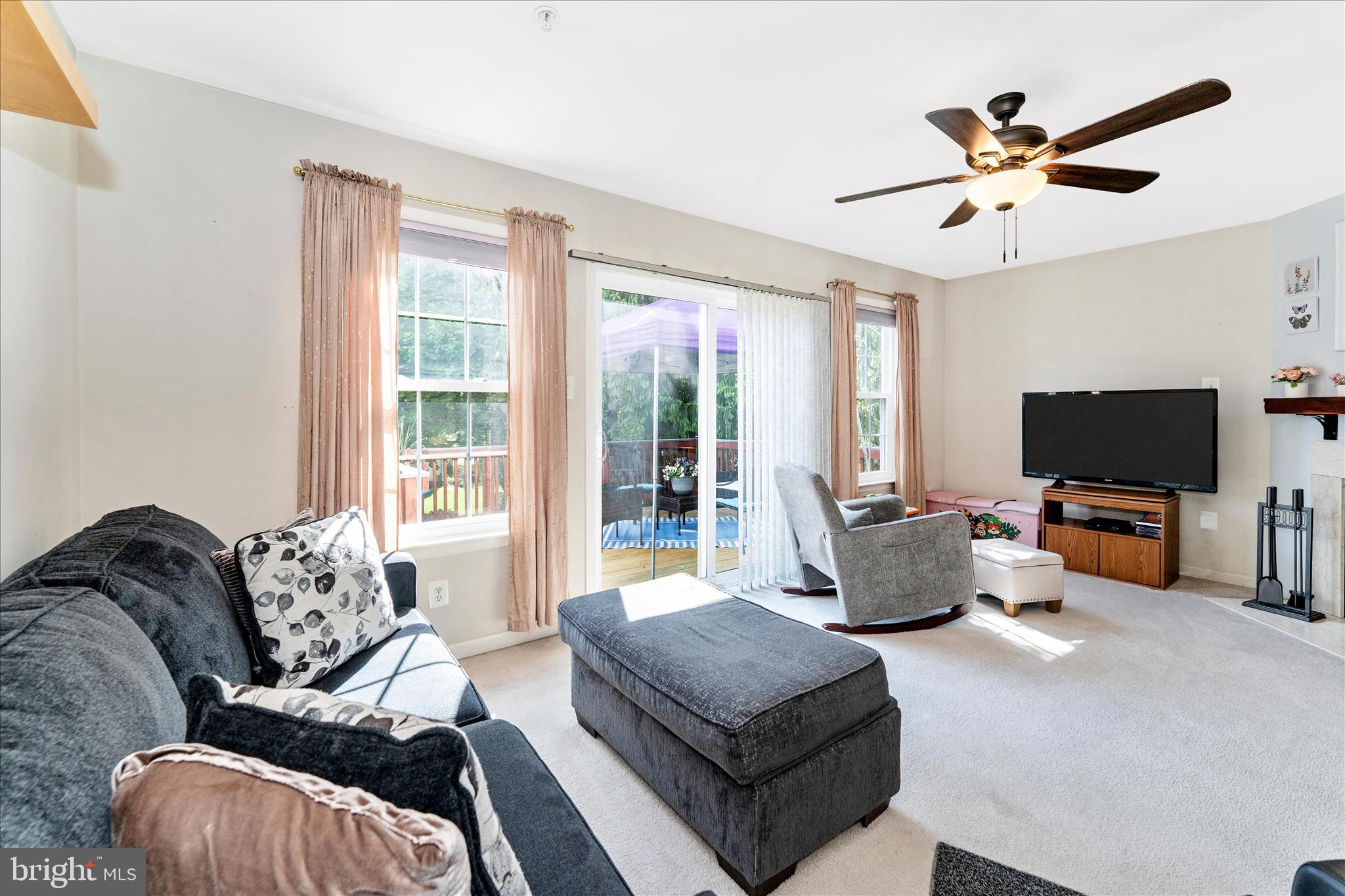 WHISPERING RIDGE - Residential