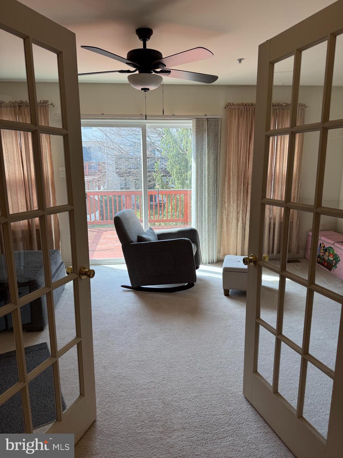 WHISPERING RIDGE - Residential