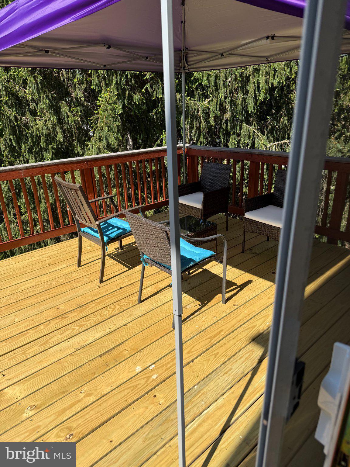 WHISPERING RIDGE - Residential