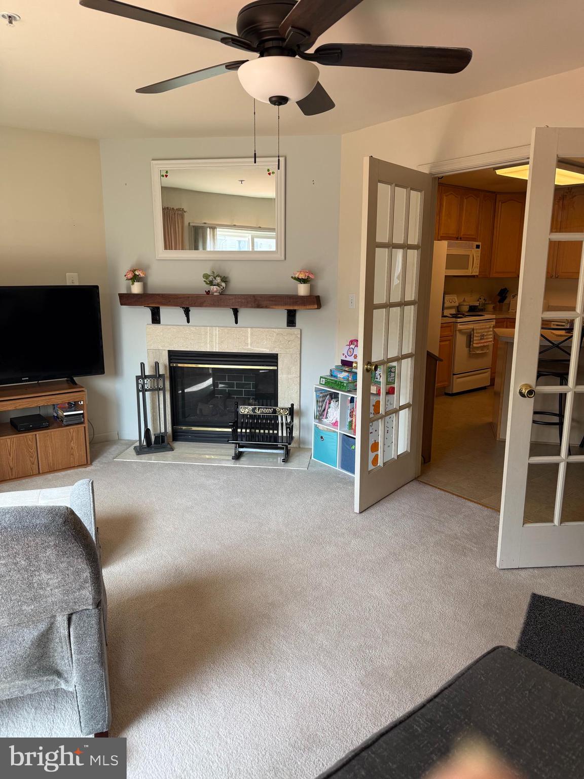 WHISPERING RIDGE - Residential