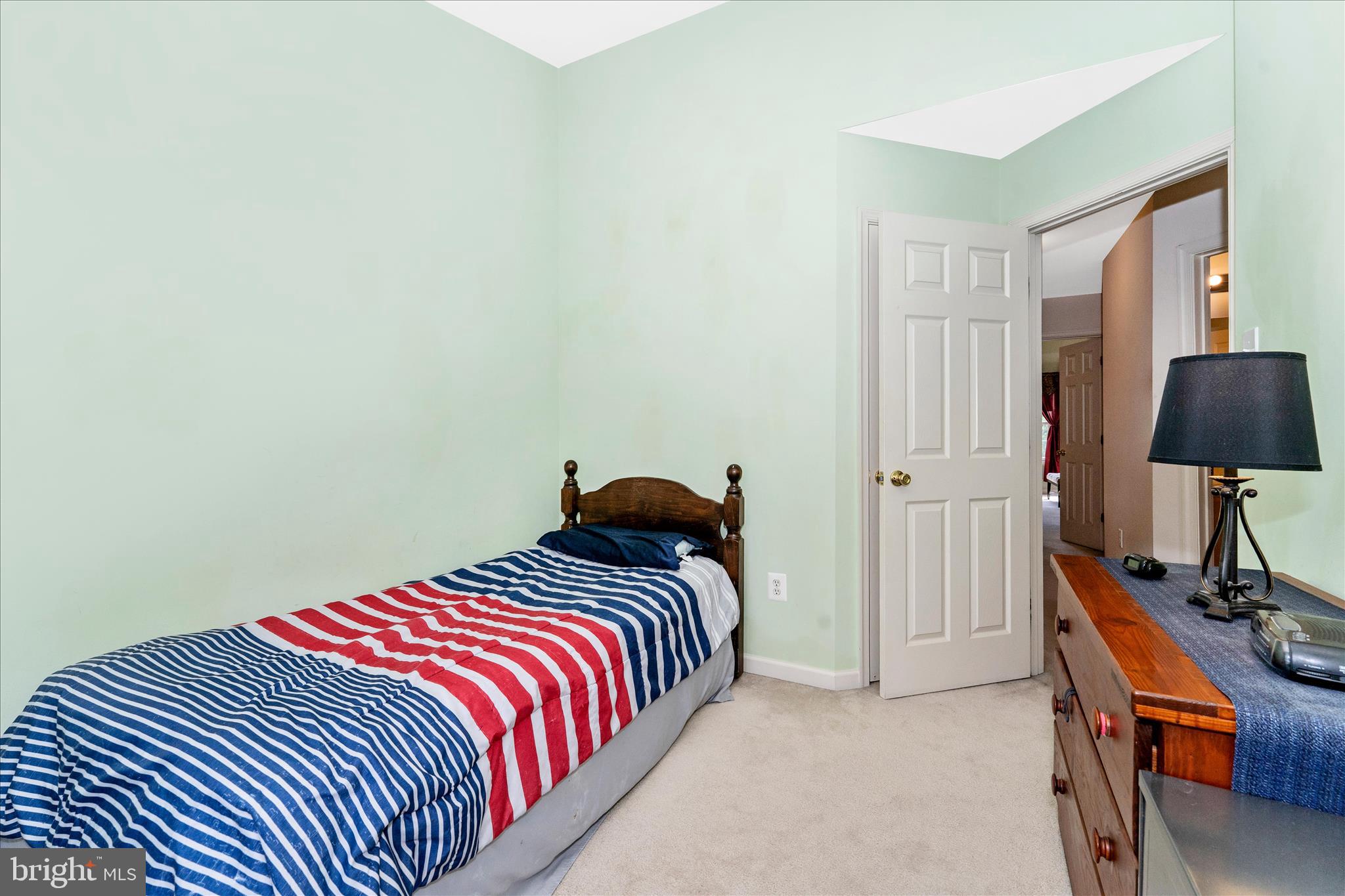 WHISPERING RIDGE - Residential