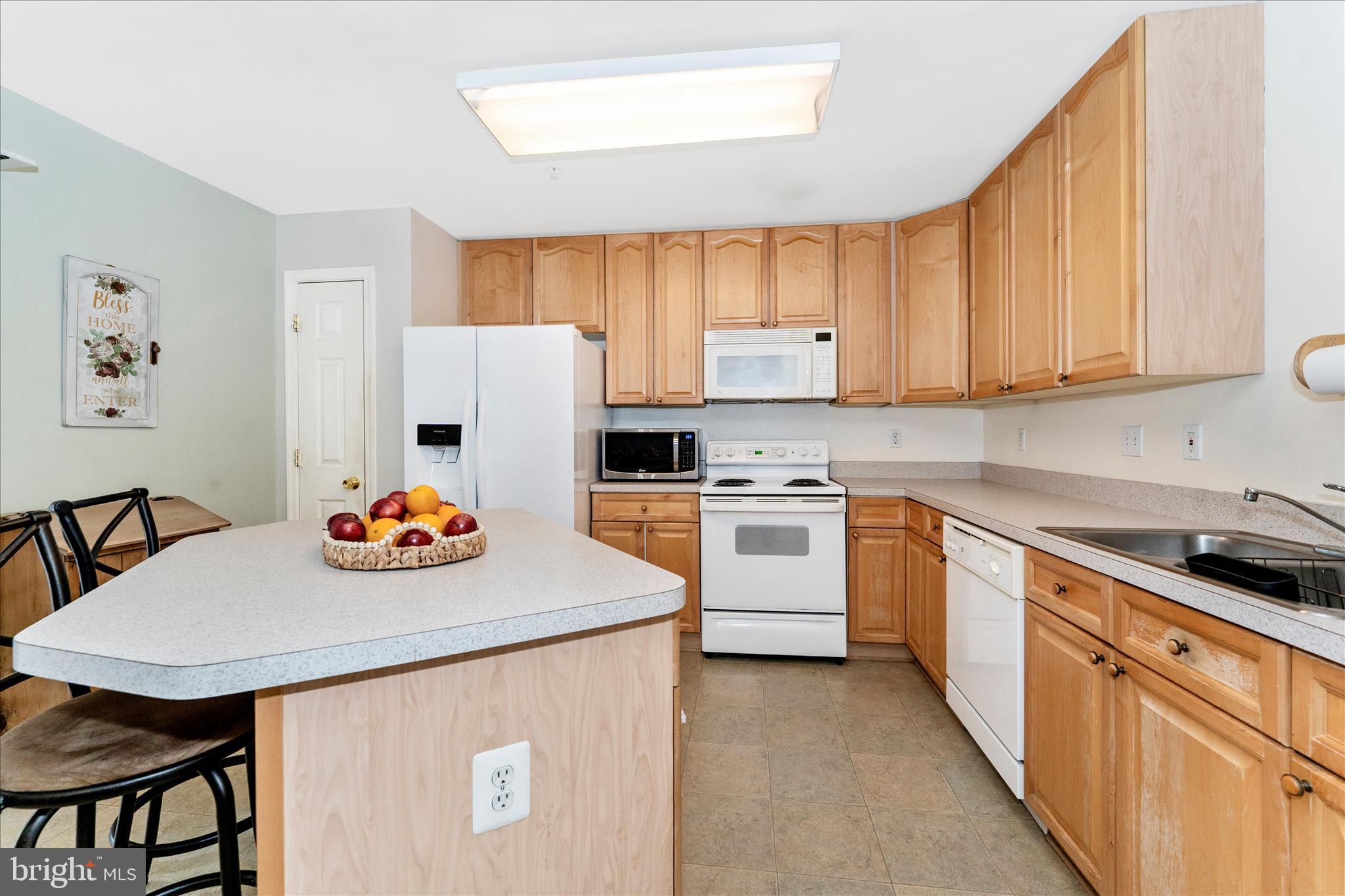 WHISPERING RIDGE - Residential