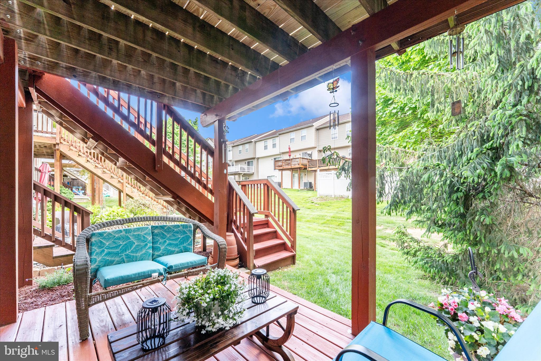 WHISPERING RIDGE - Residential