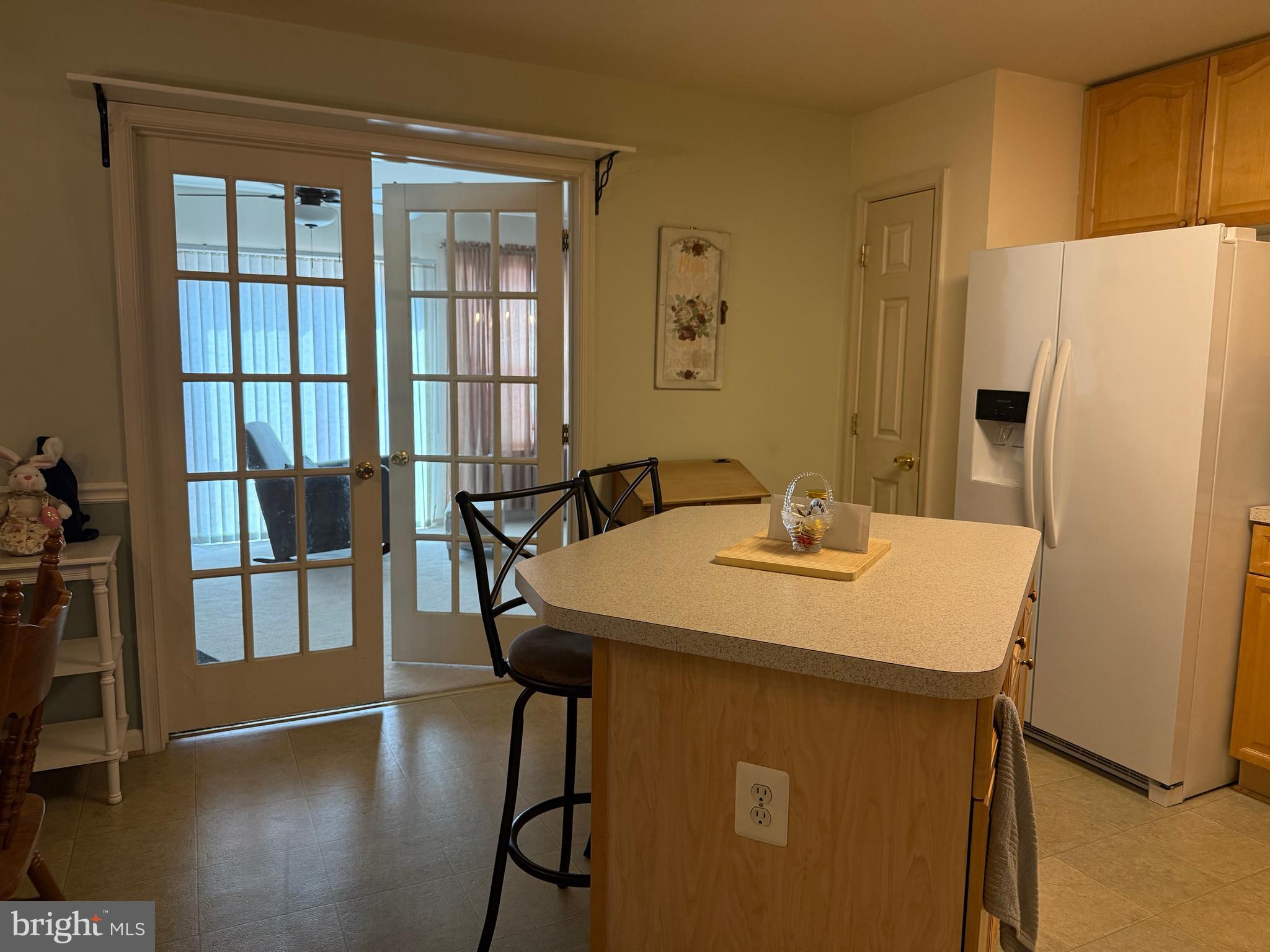 WHISPERING RIDGE - Residential