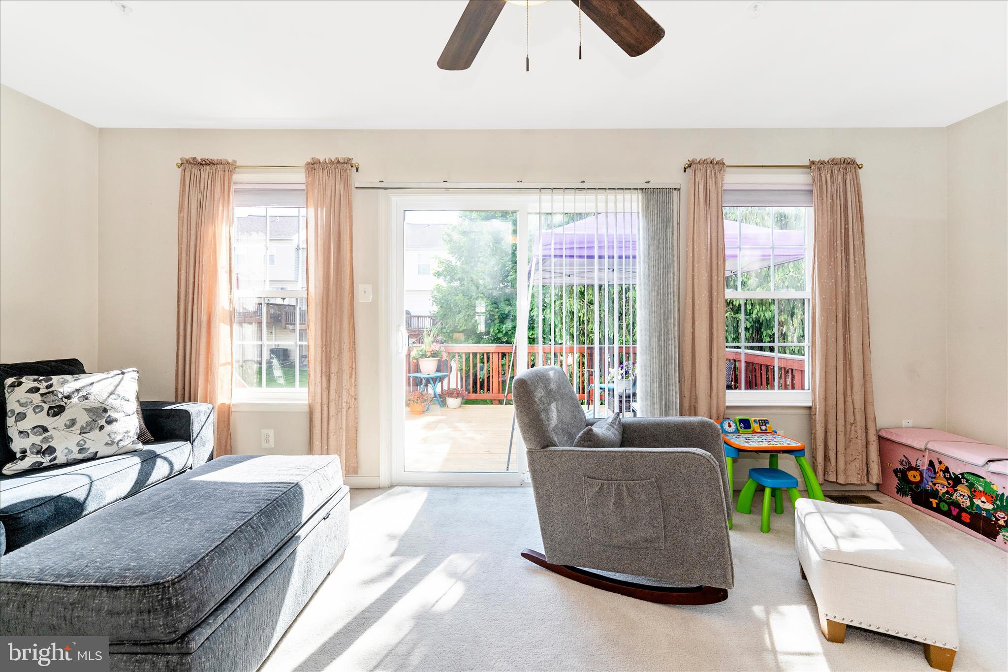 WHISPERING RIDGE - Residential