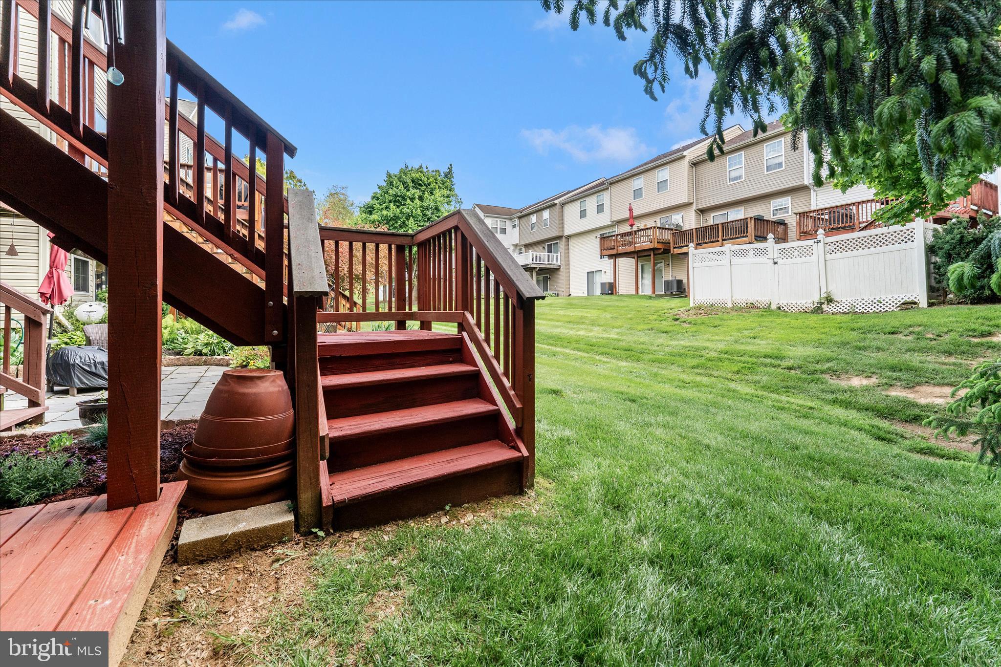WHISPERING RIDGE - Residential