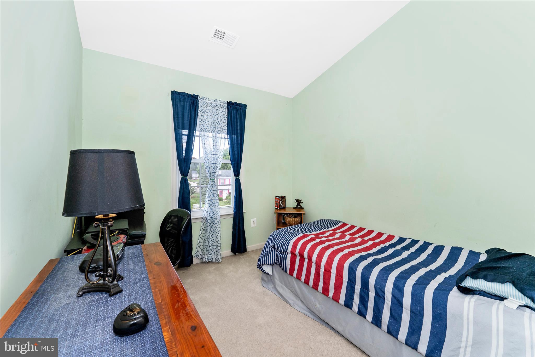 WHISPERING RIDGE - Residential