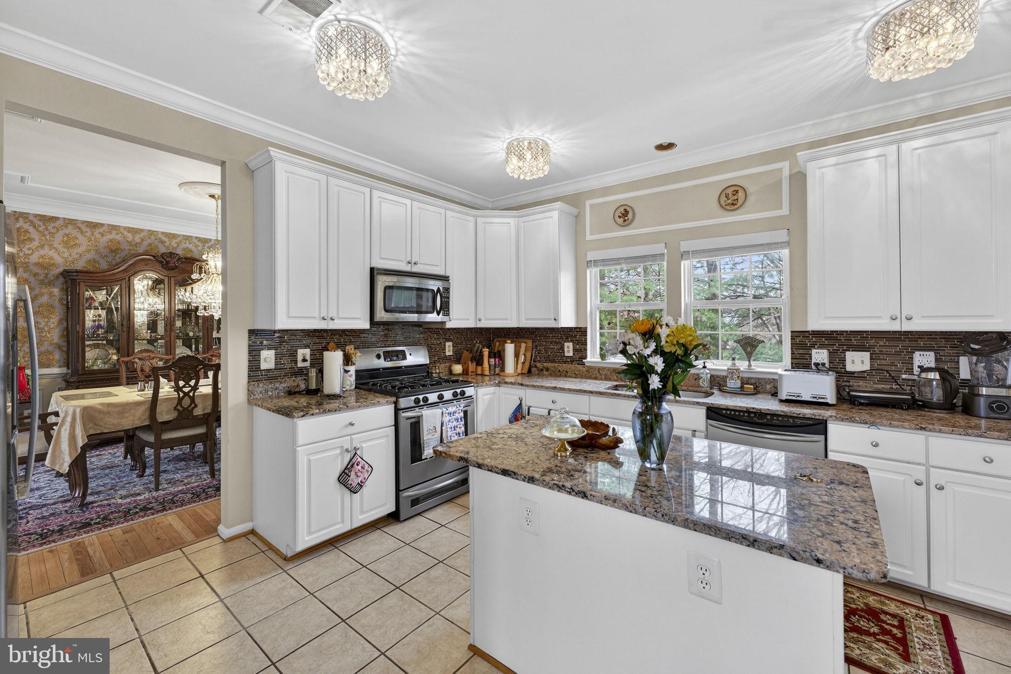 GREAT FALLS CHASE - Residential