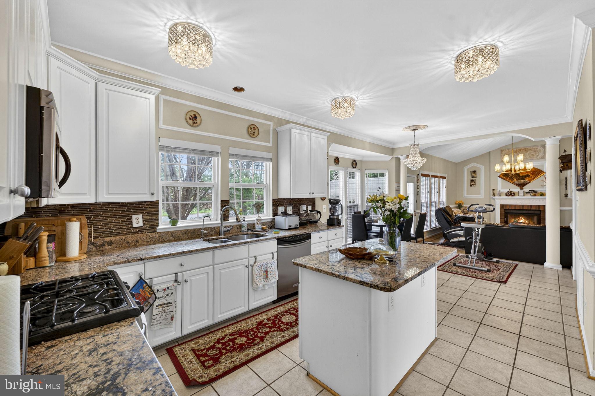 GREAT FALLS CHASE - Residential