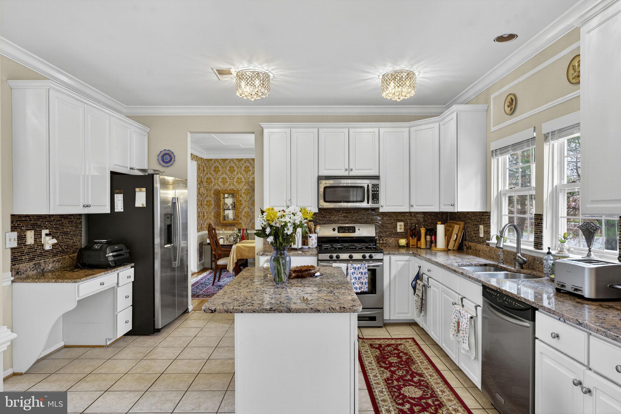 GREAT FALLS CHASE - Residential