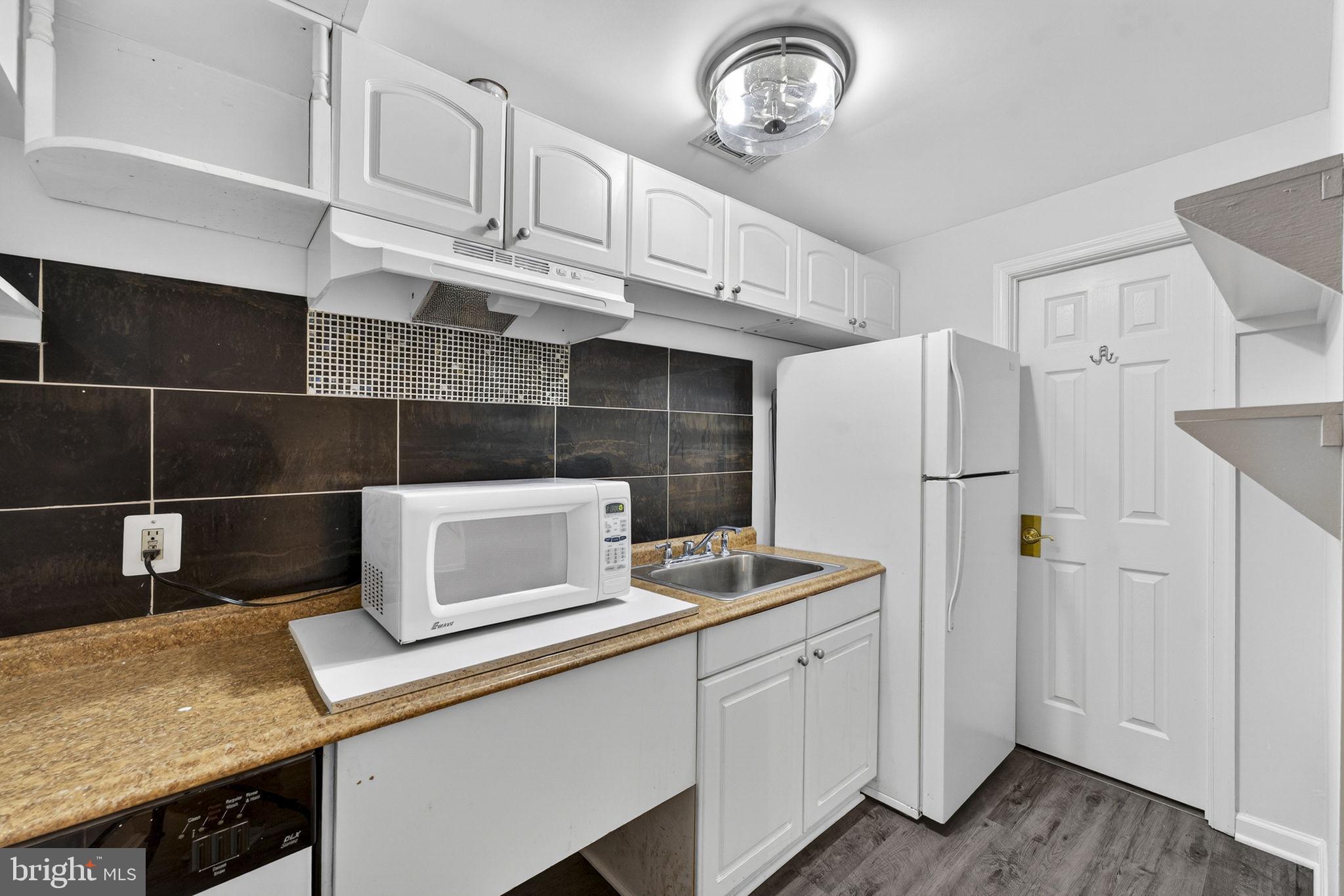 GREAT FALLS CHASE - Residential