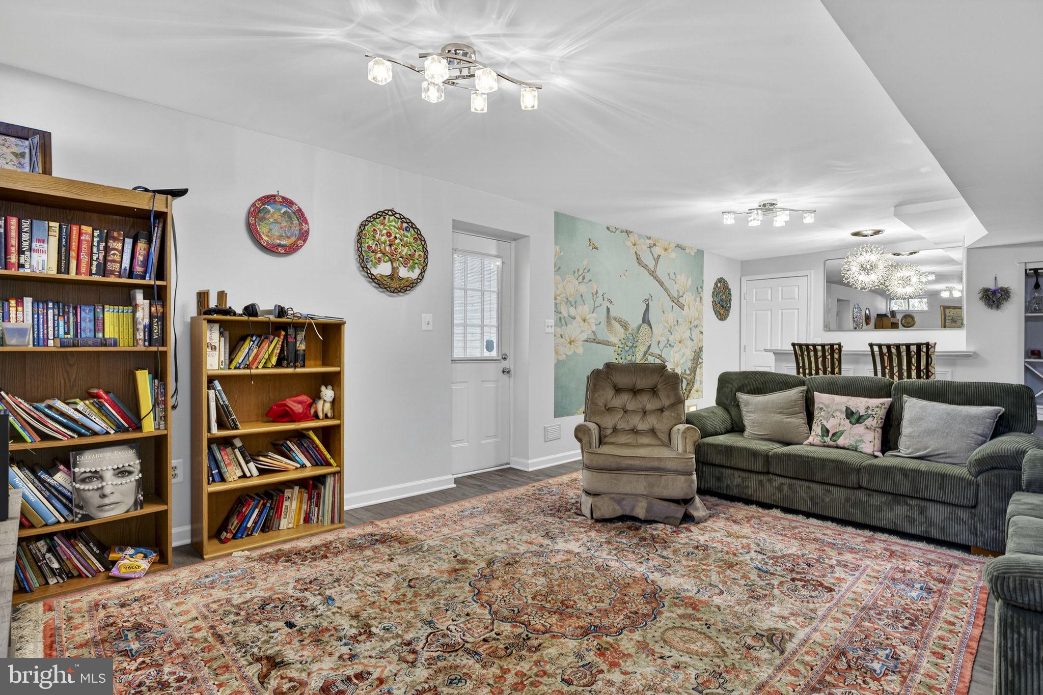 GREAT FALLS CHASE - Residential