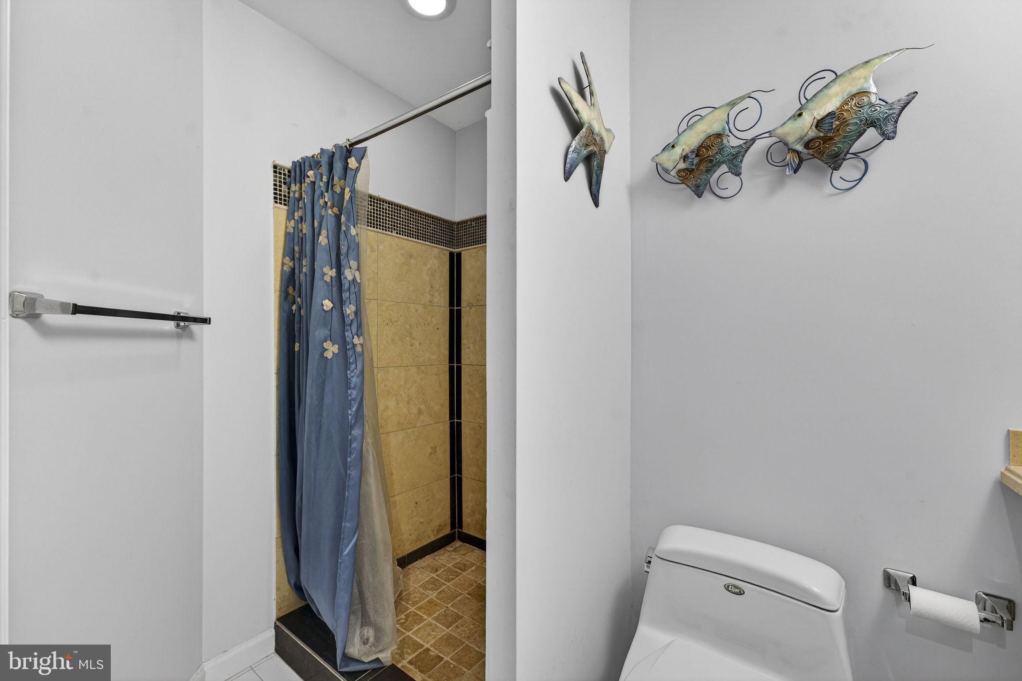 GREAT FALLS CHASE - Residential