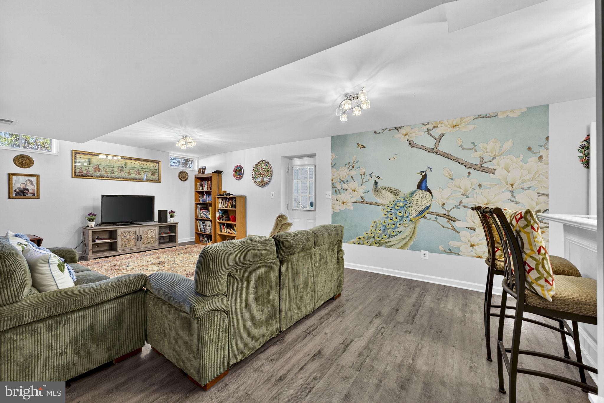 GREAT FALLS CHASE - Residential