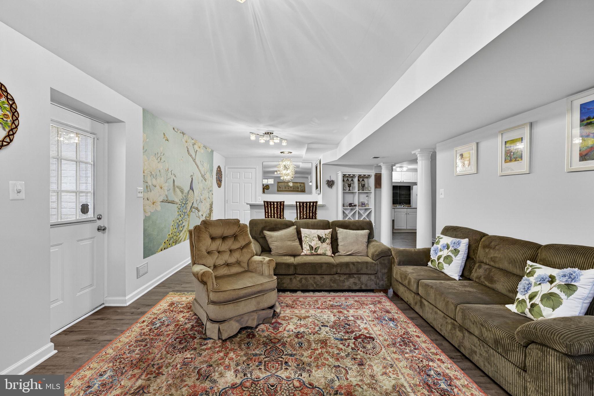 GREAT FALLS CHASE - Residential