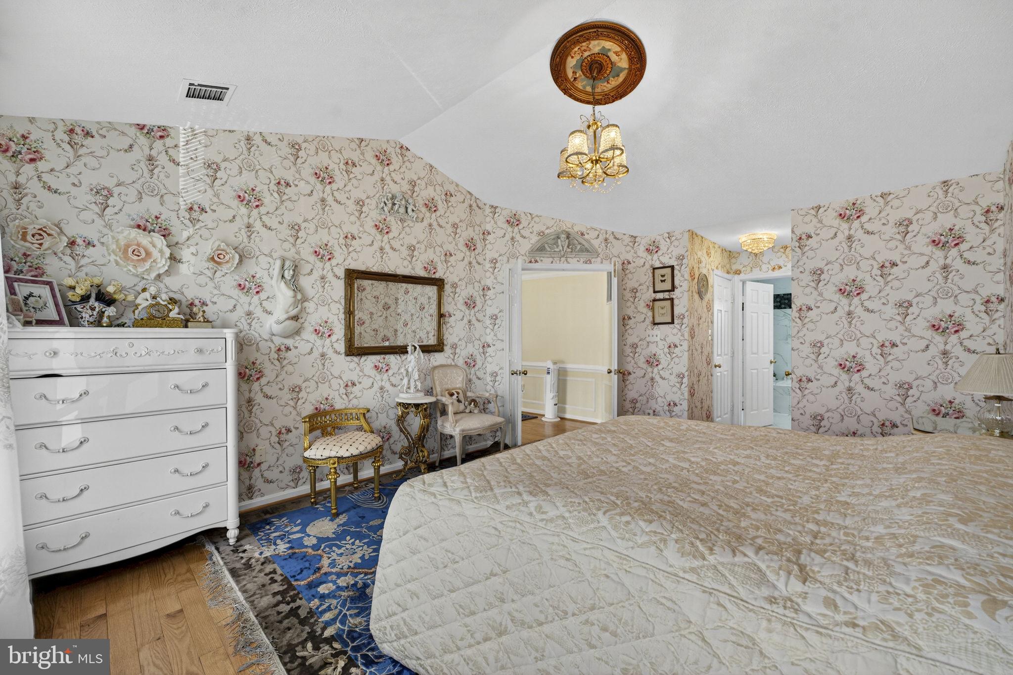 GREAT FALLS CHASE - Residential