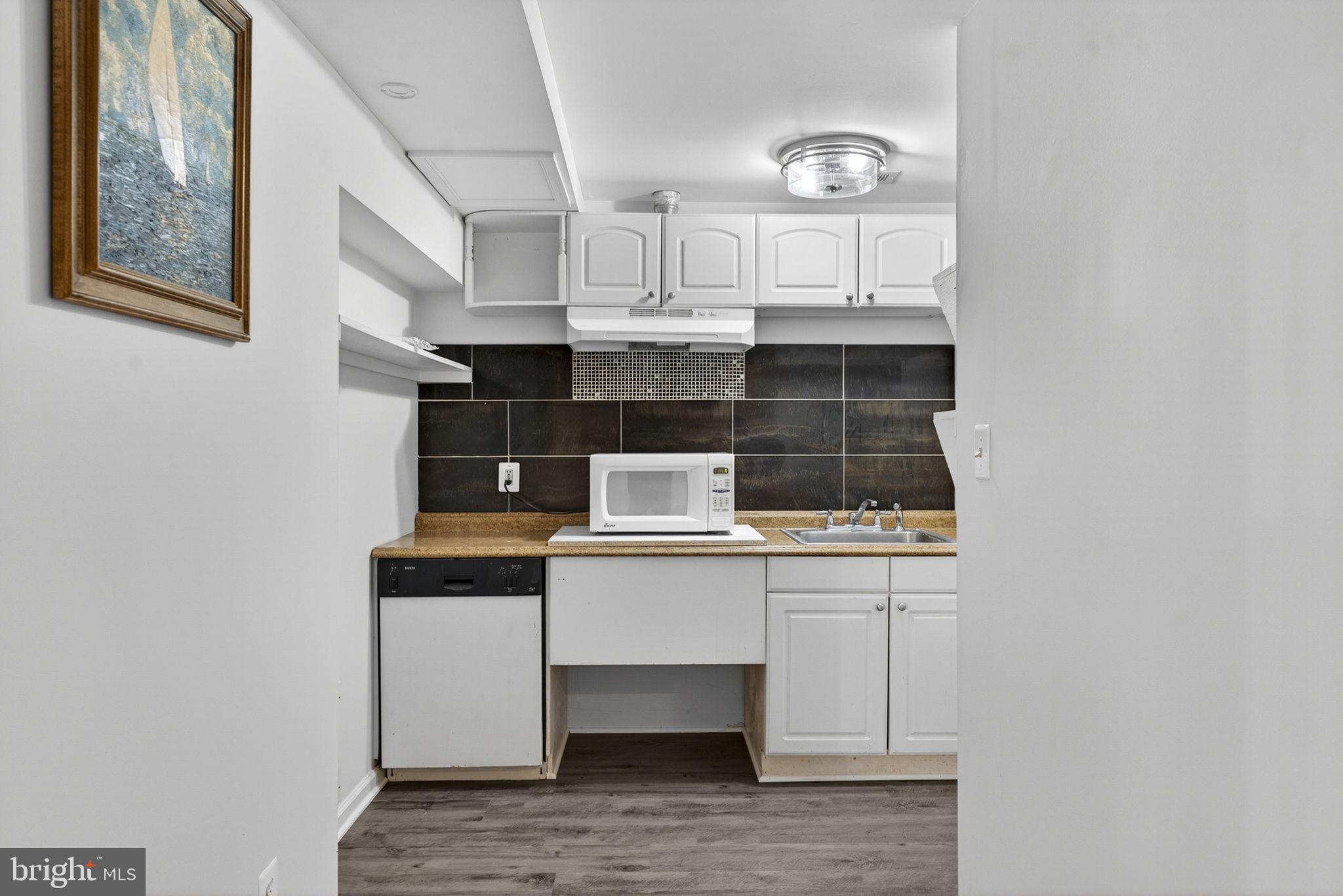 GREAT FALLS CHASE - Residential