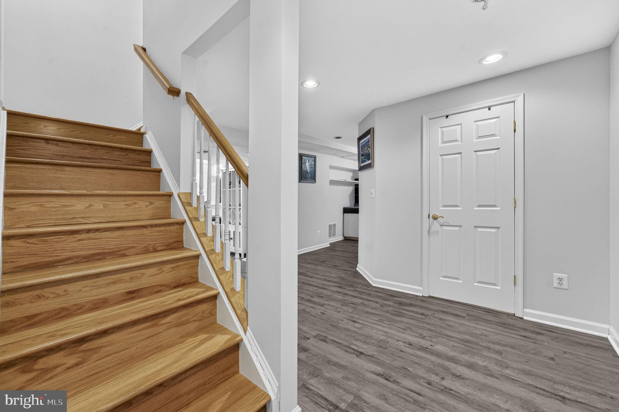 GREAT FALLS CHASE - Residential