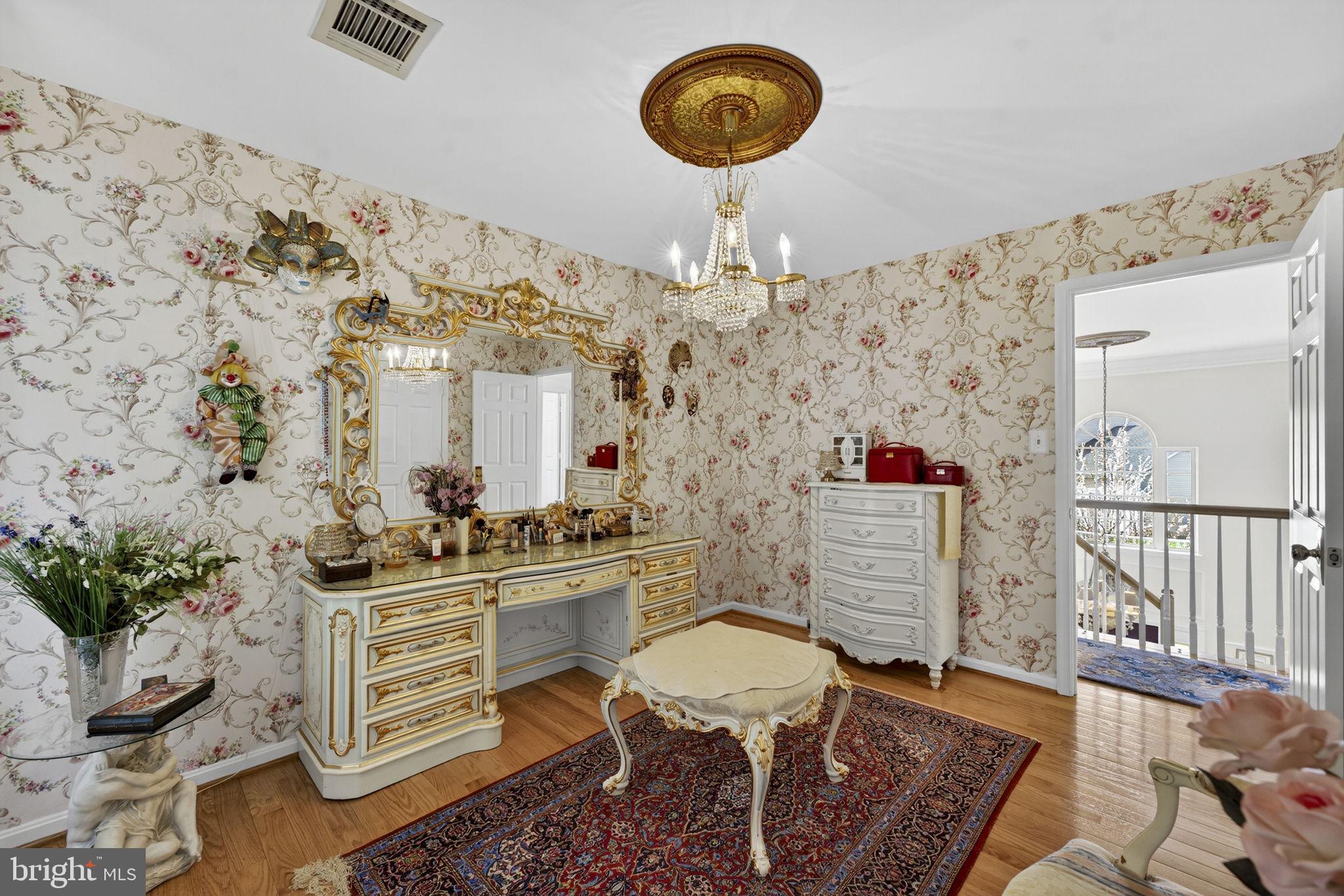 GREAT FALLS CHASE - Residential