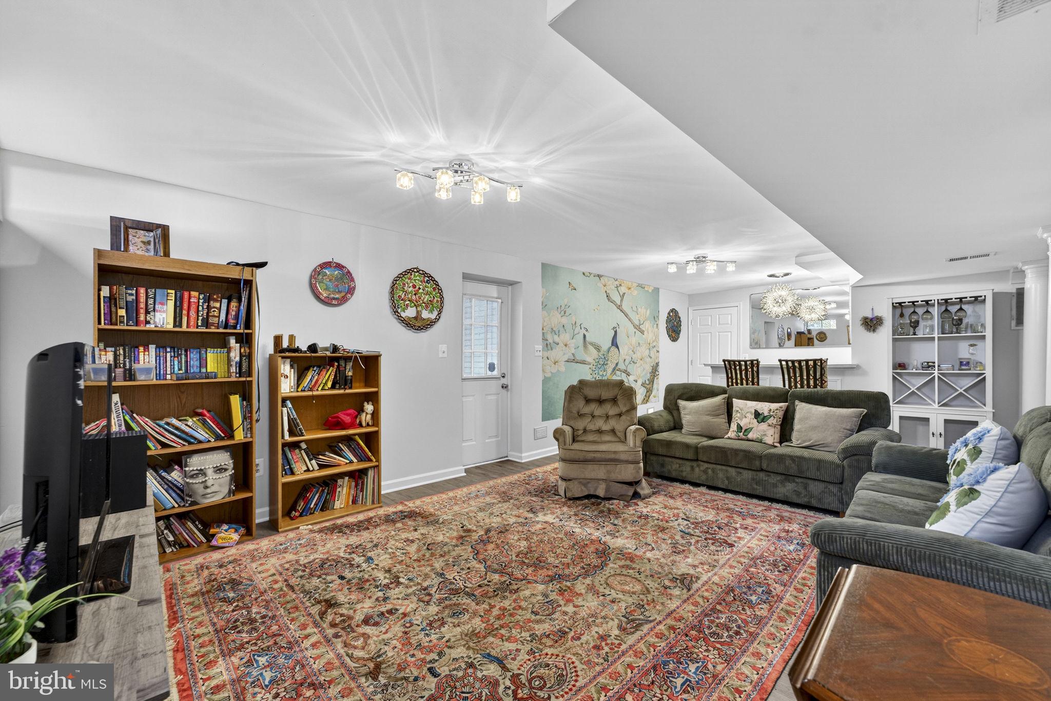 GREAT FALLS CHASE - Residential