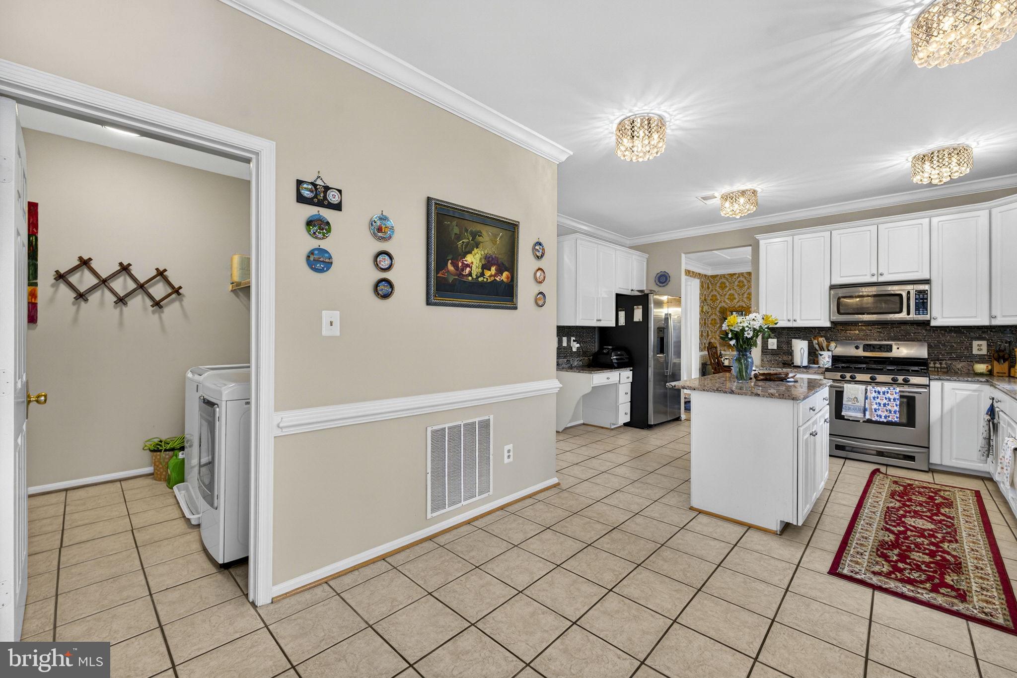 GREAT FALLS CHASE - Residential