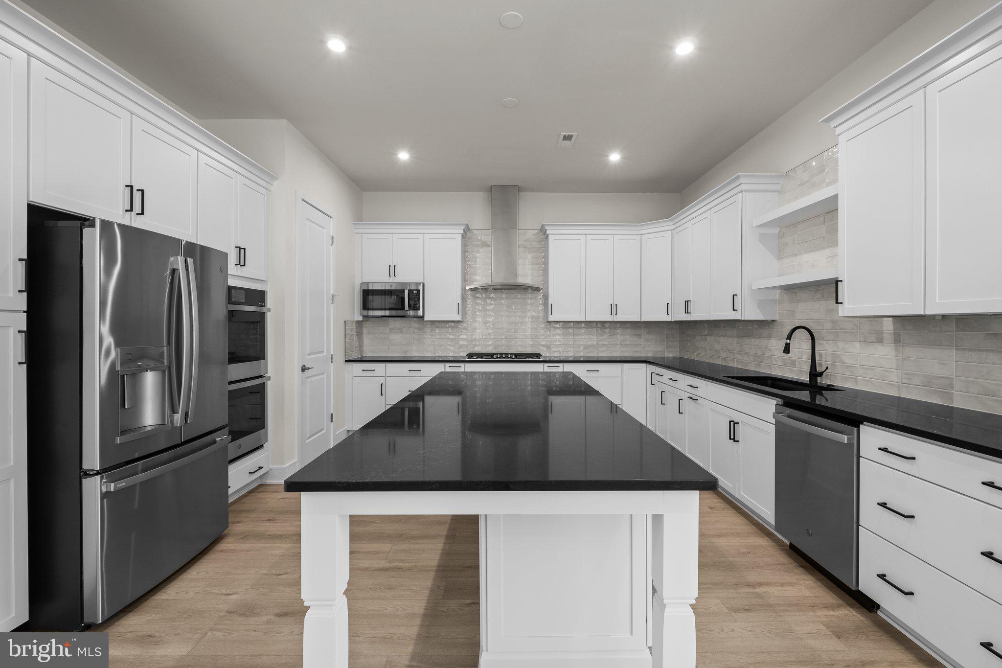 43274 GREELEY SQUARE