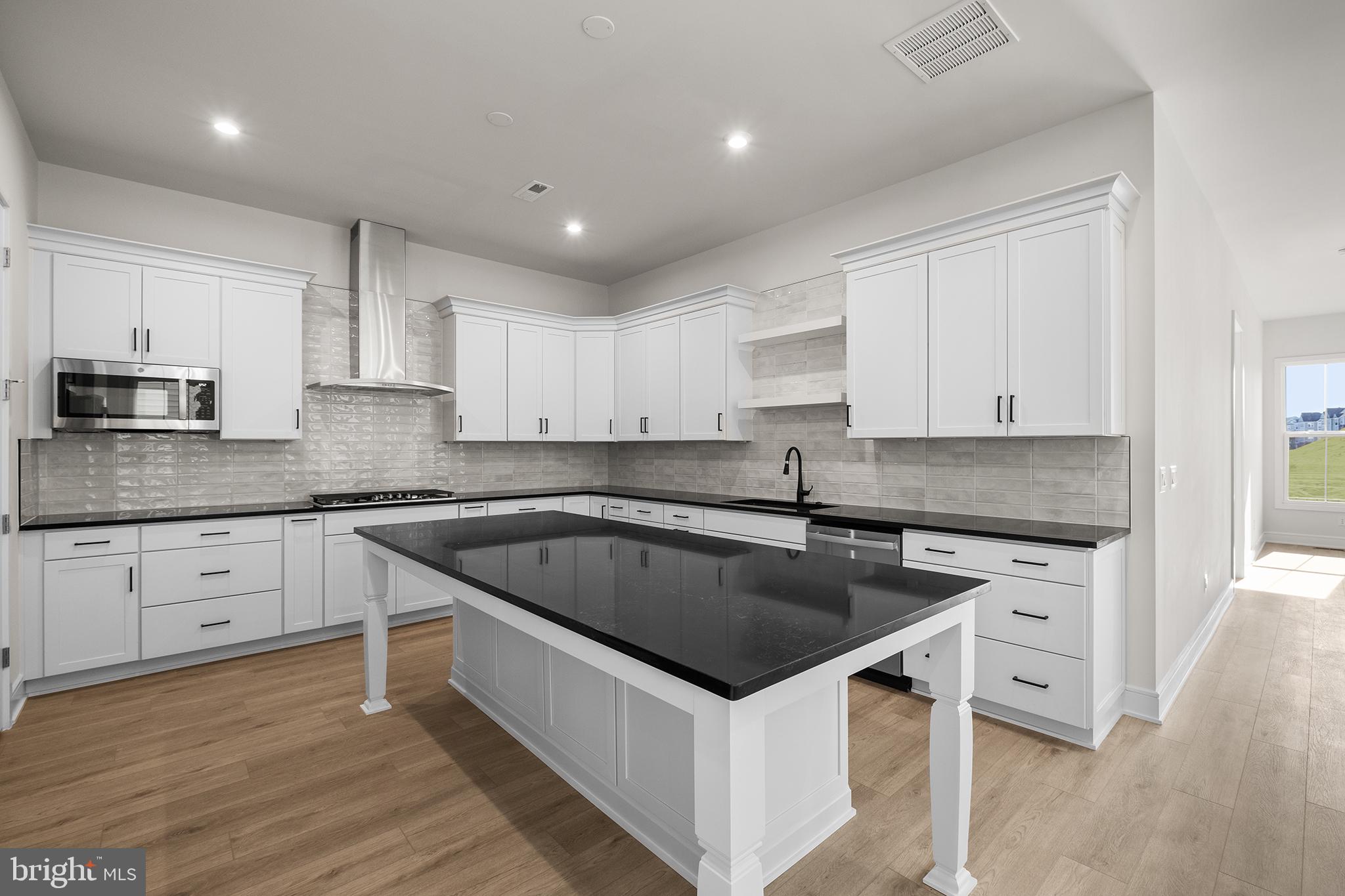 43274 GREELEY SQUARE