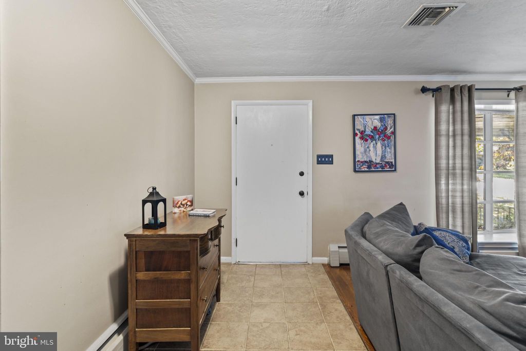 Photo of 1251 Ruxton Road, YORK, PA 17403 (MLS # PAYK2091236)